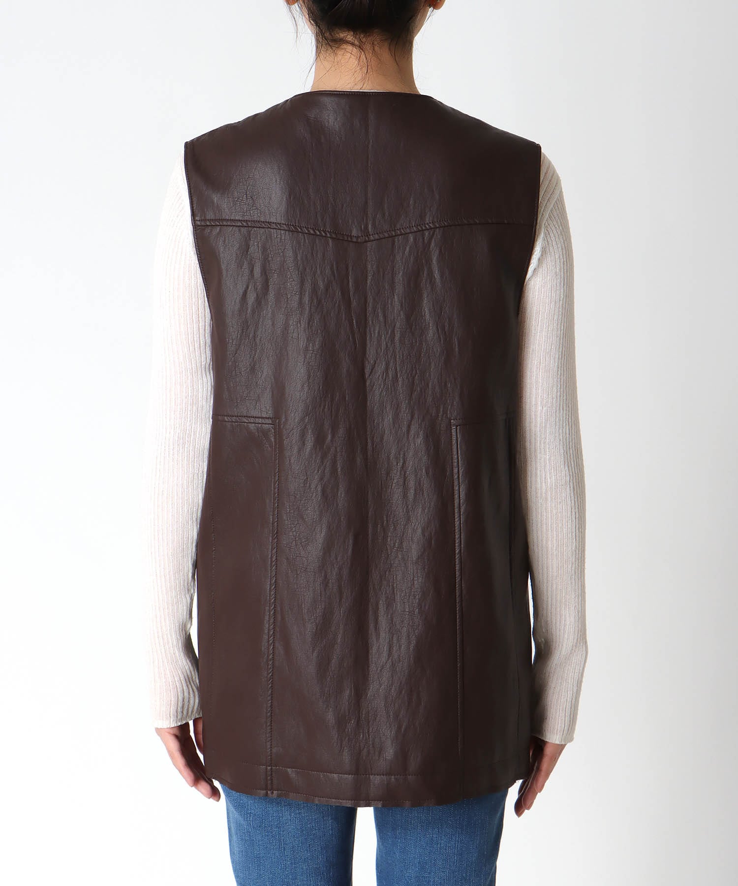 フェイクレザー切替ベスト