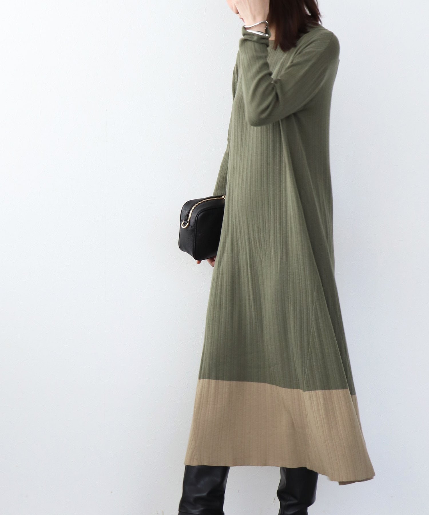 カシミヤ混バイカラーAラインワンピース