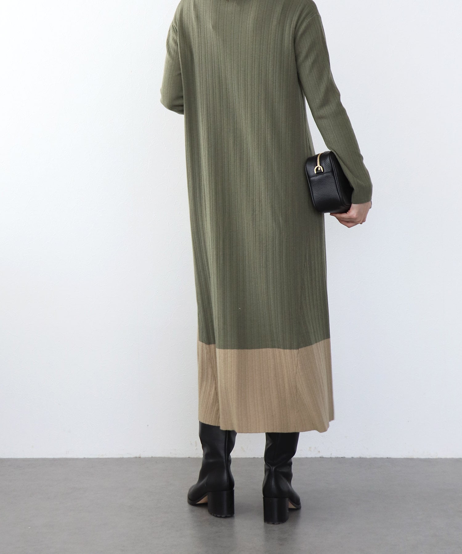 カシミヤ混バイカラーAラインワンピース