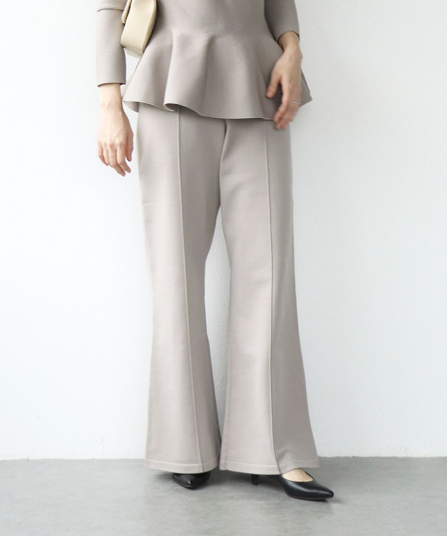 楽ちん綺麗めニットパンツ