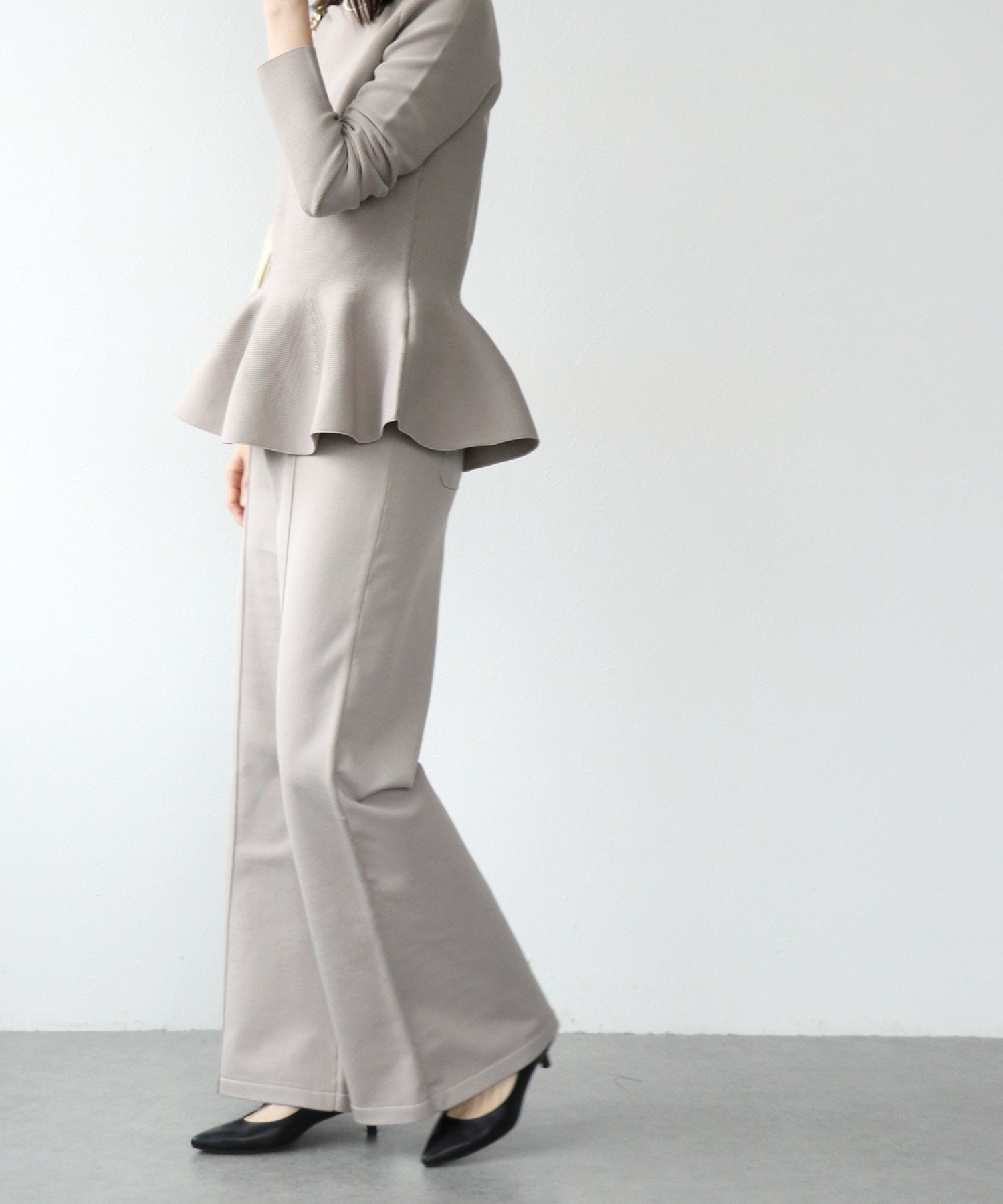 楽ちん綺麗めニットパンツ