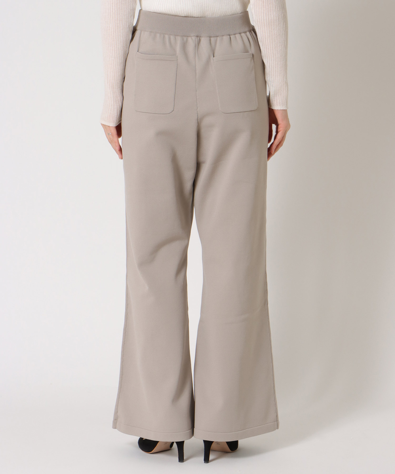 楽ちん綺麗めニットパンツ