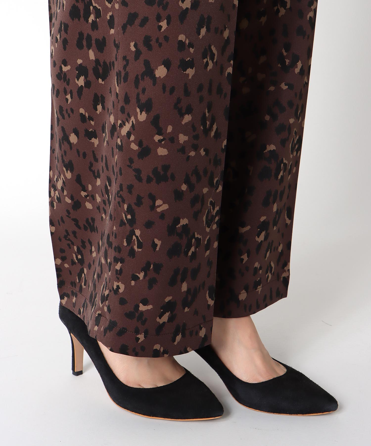 レオパード柄ストレッチサテンストレートパンツ