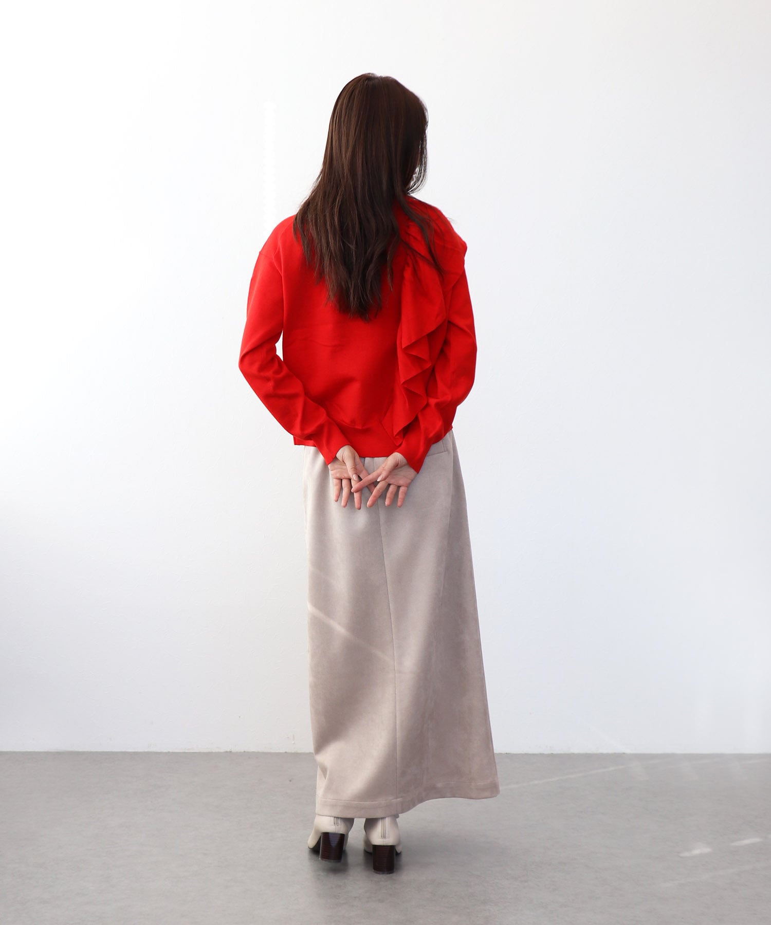 ショルダーラッフルプルオーバー