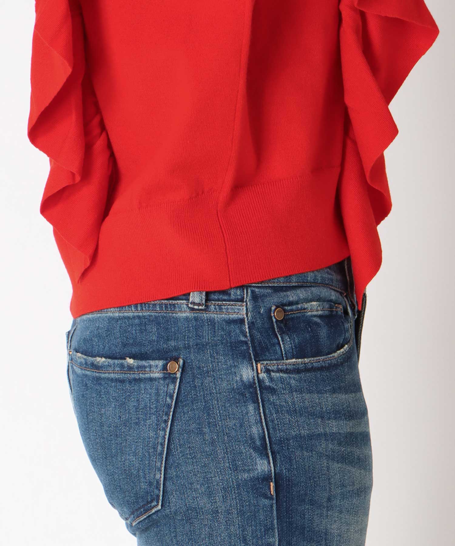 ショルダーラッフルプルオーバー