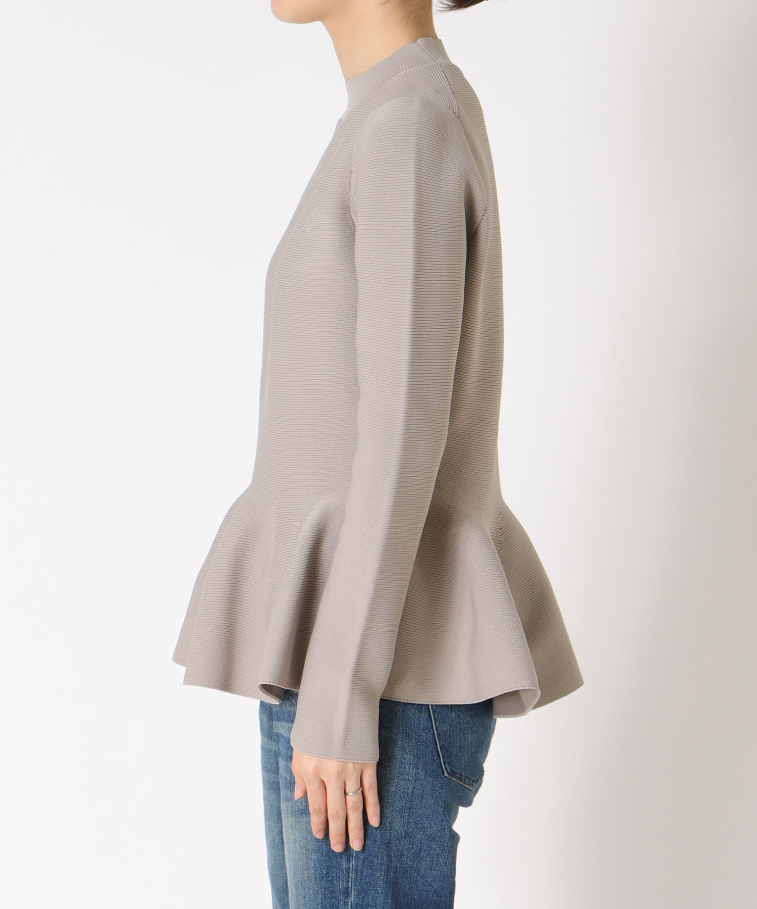 ヘムフレアーハイネックニット