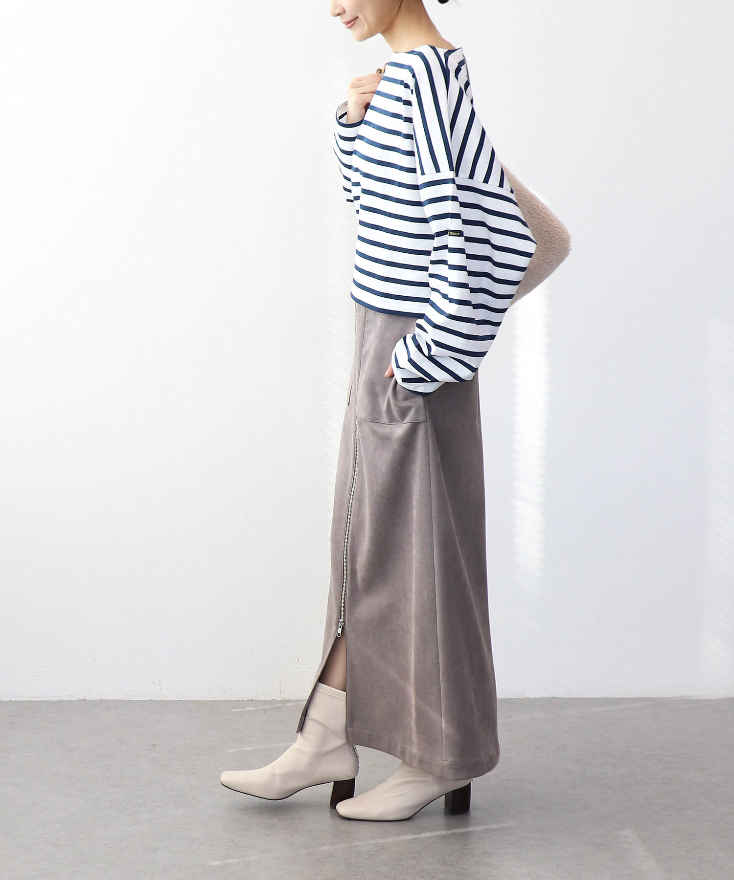 ストレッチスエード フロントZIPスカート