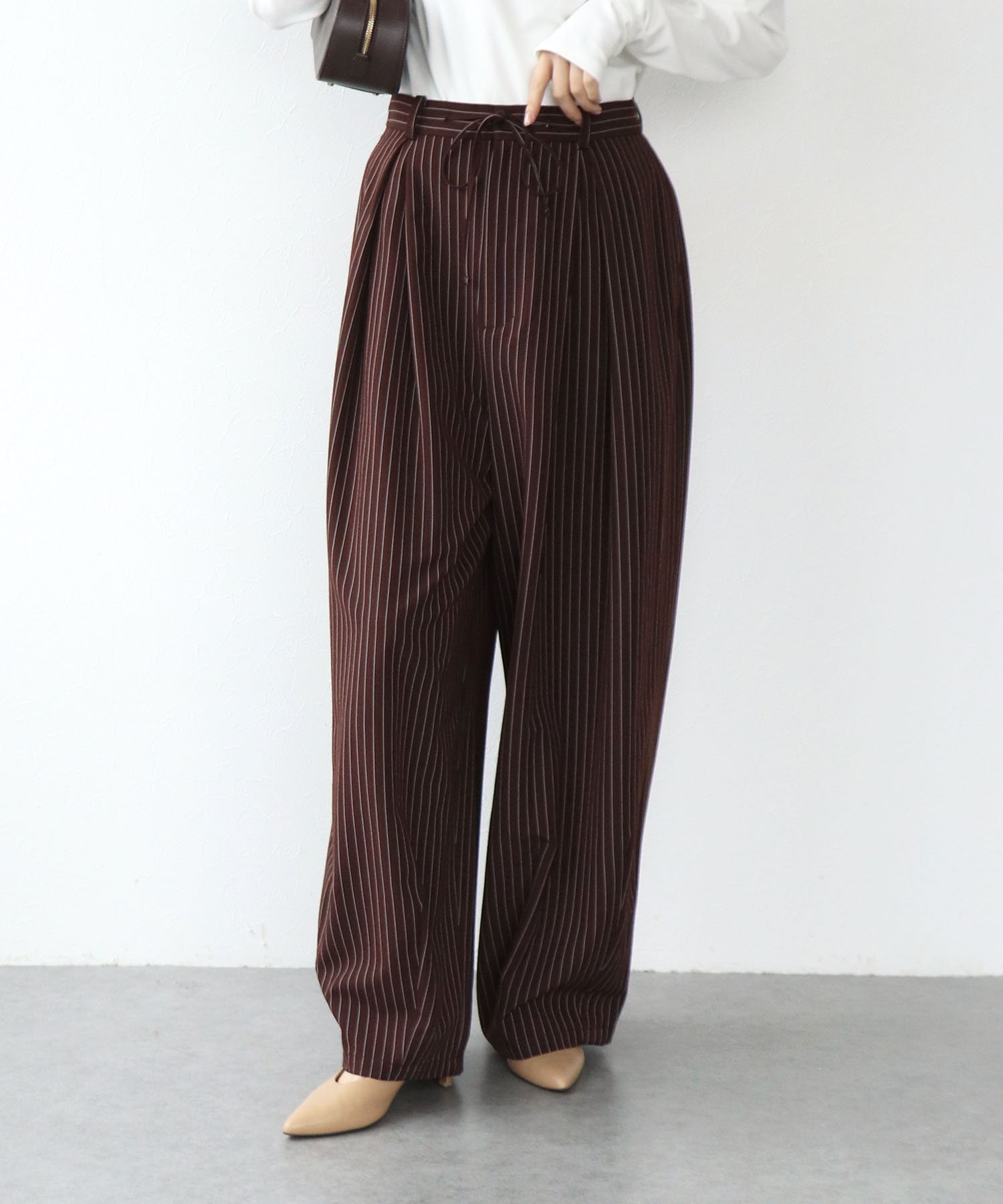 ストライプコクーンワイドパンツ