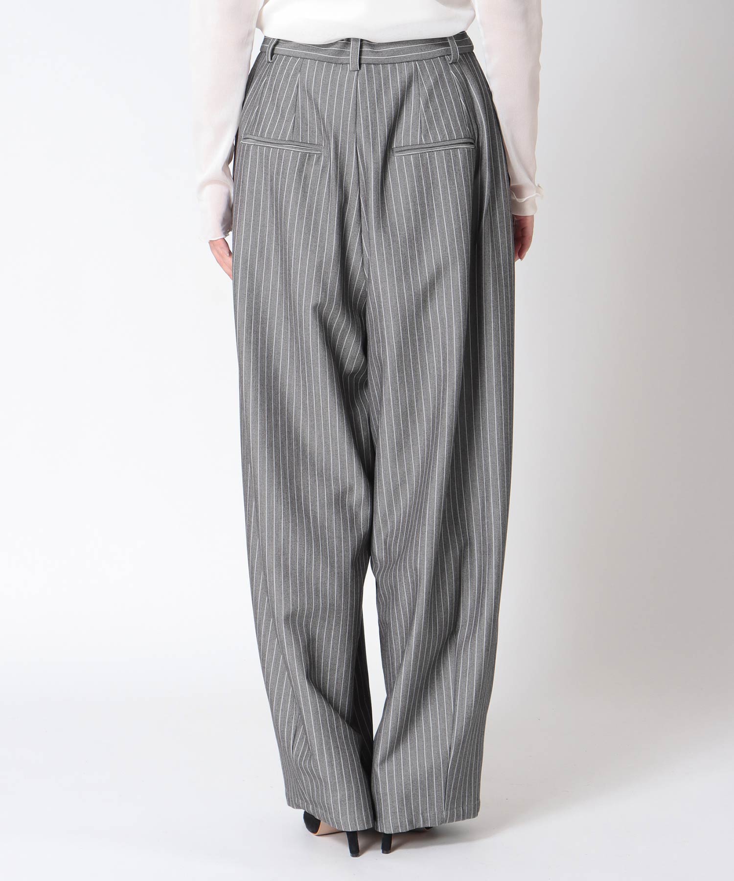 ストライプコクーンワイドパンツ