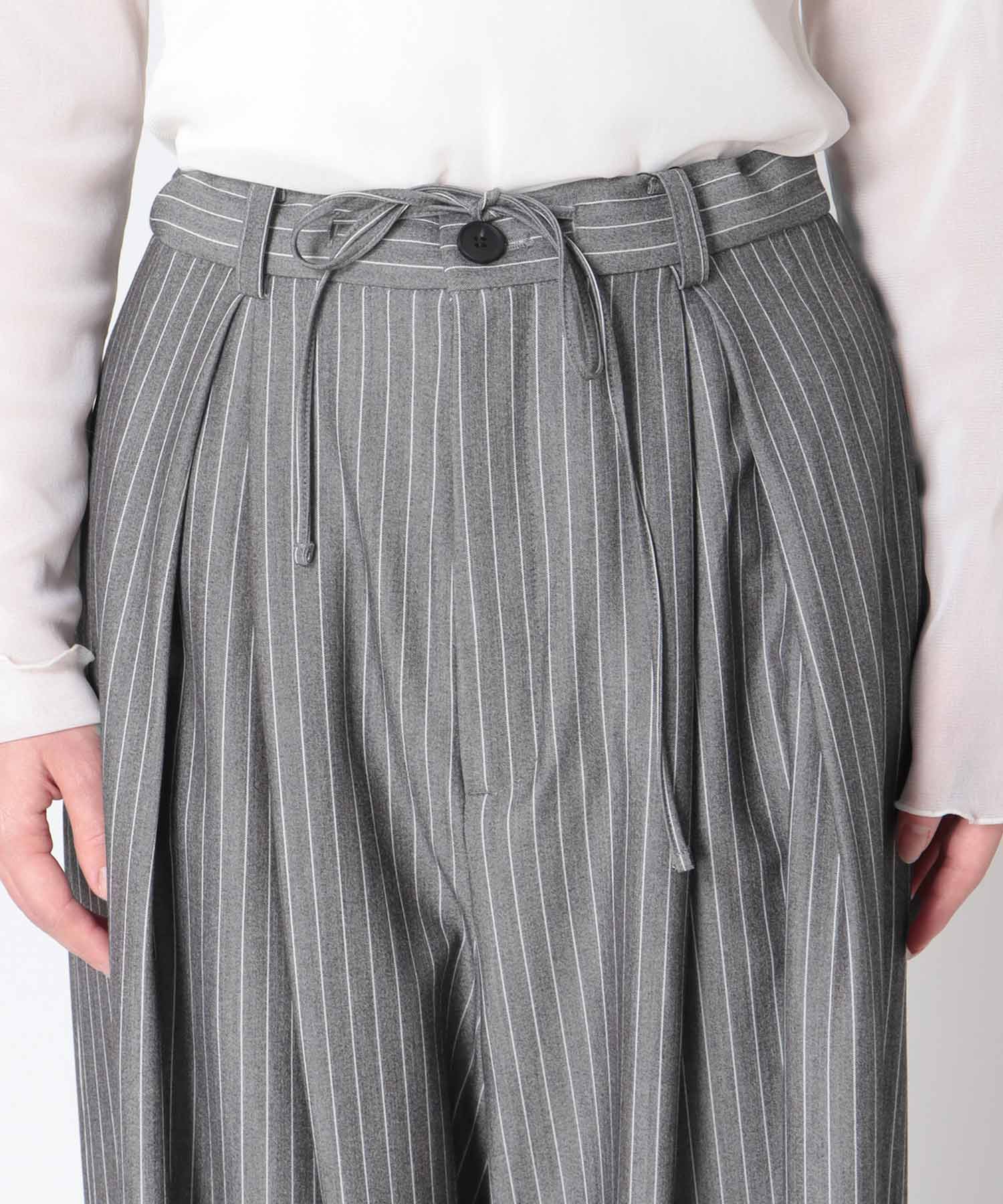 ストライプコクーンワイドパンツ