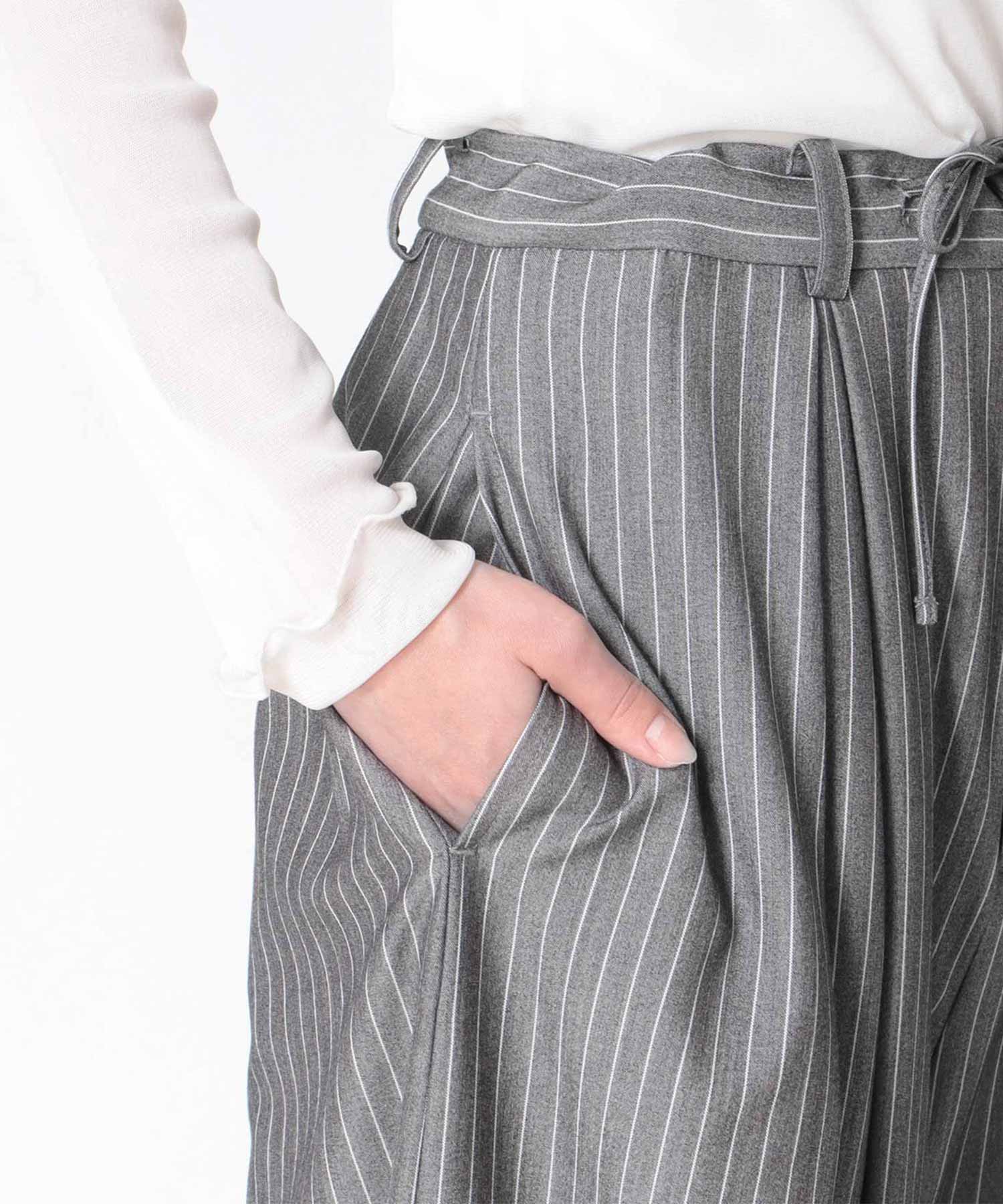 ストライプコクーンワイドパンツ