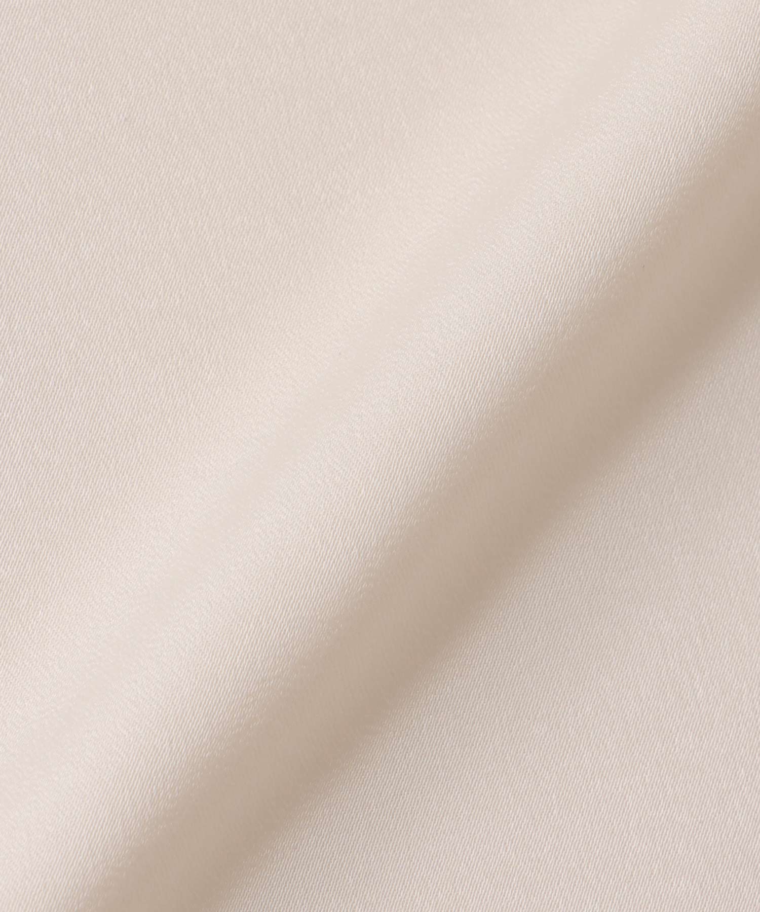 サテンギャザーブラウス