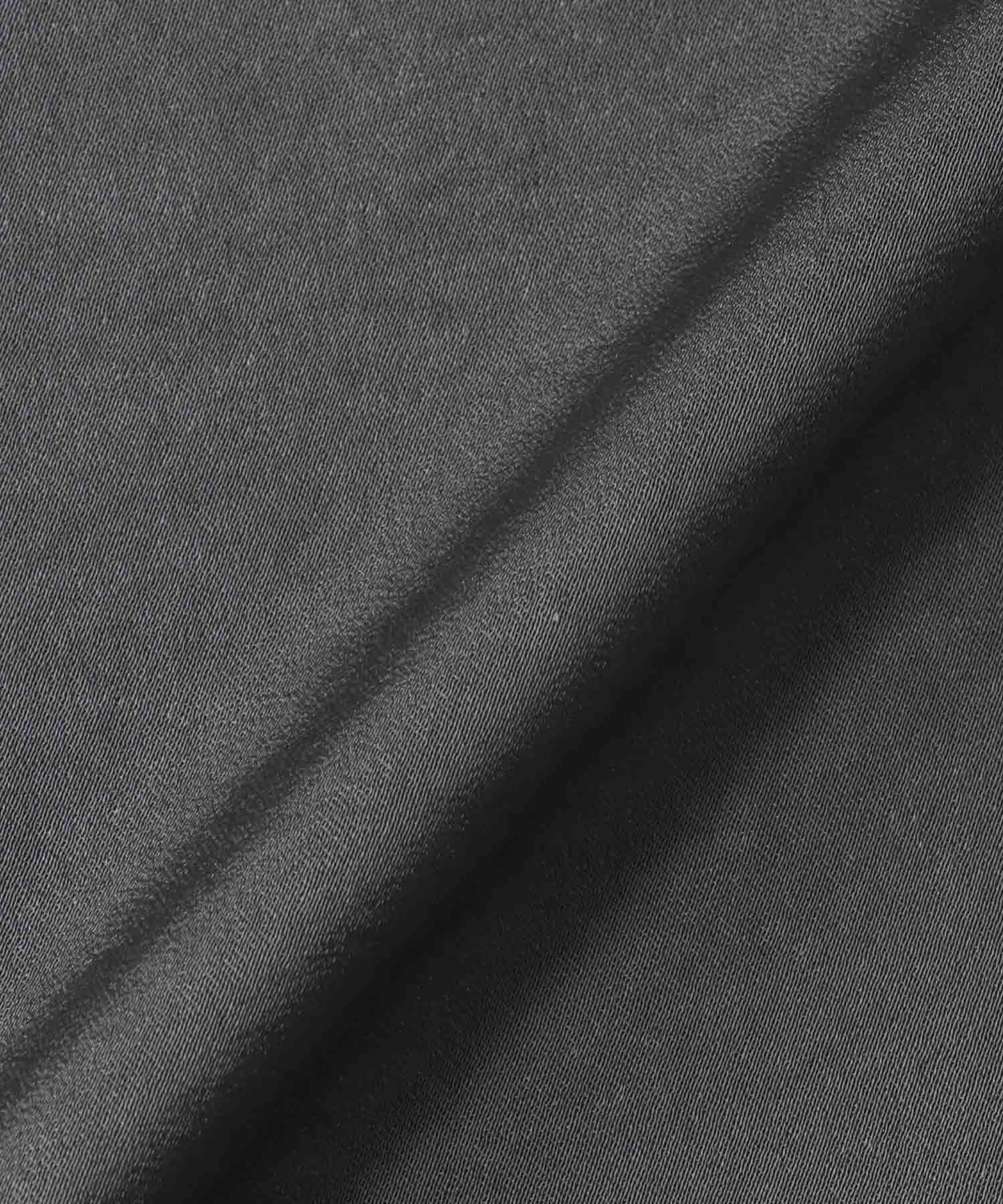 サテンギャザーブラウス