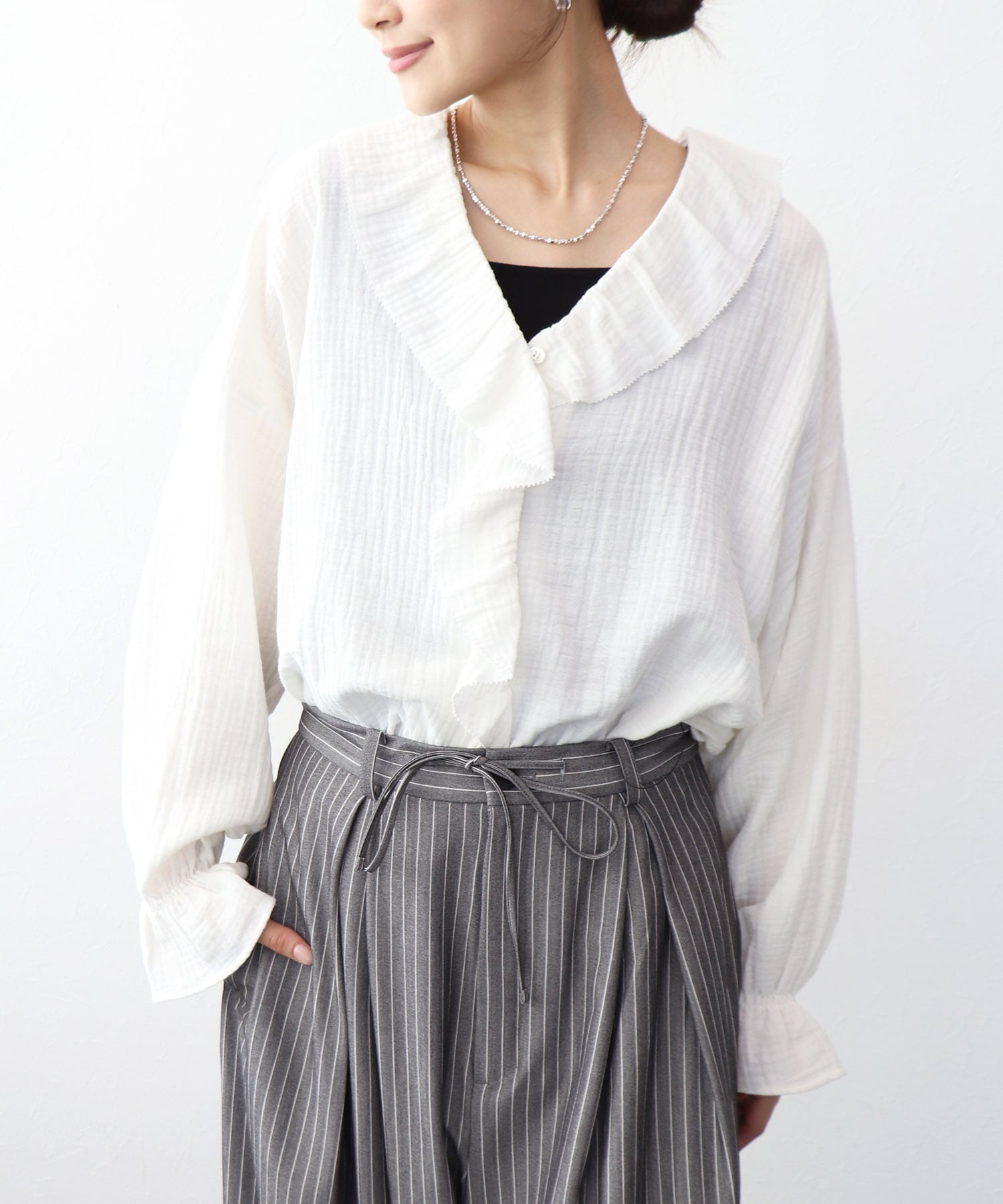 ダブルガーゼフリルブラウス