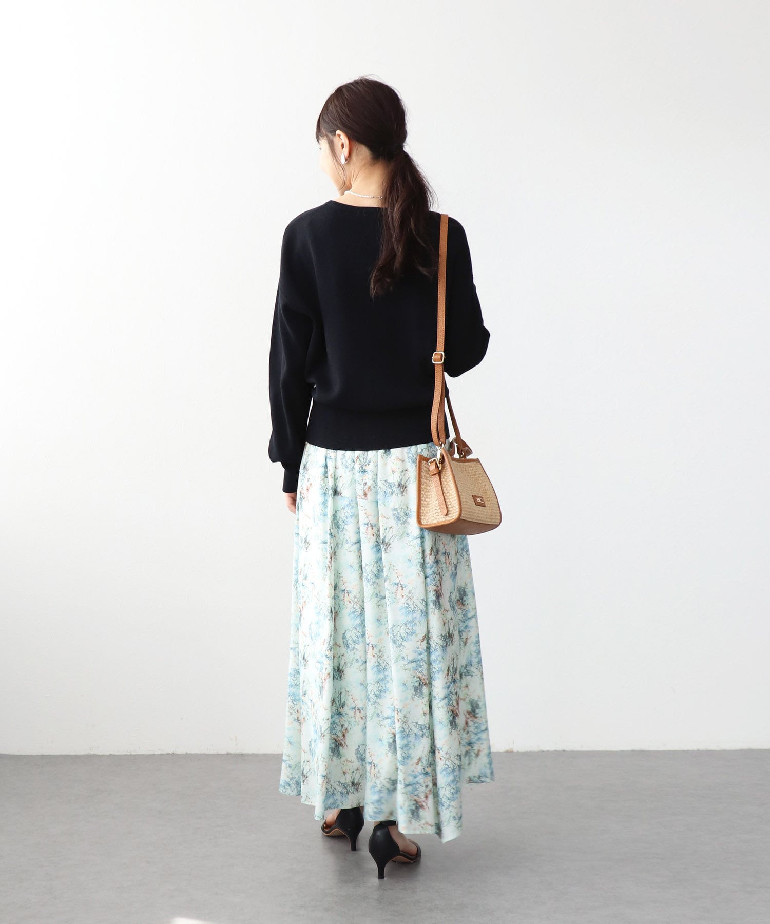 フラワープリントヘムスカート