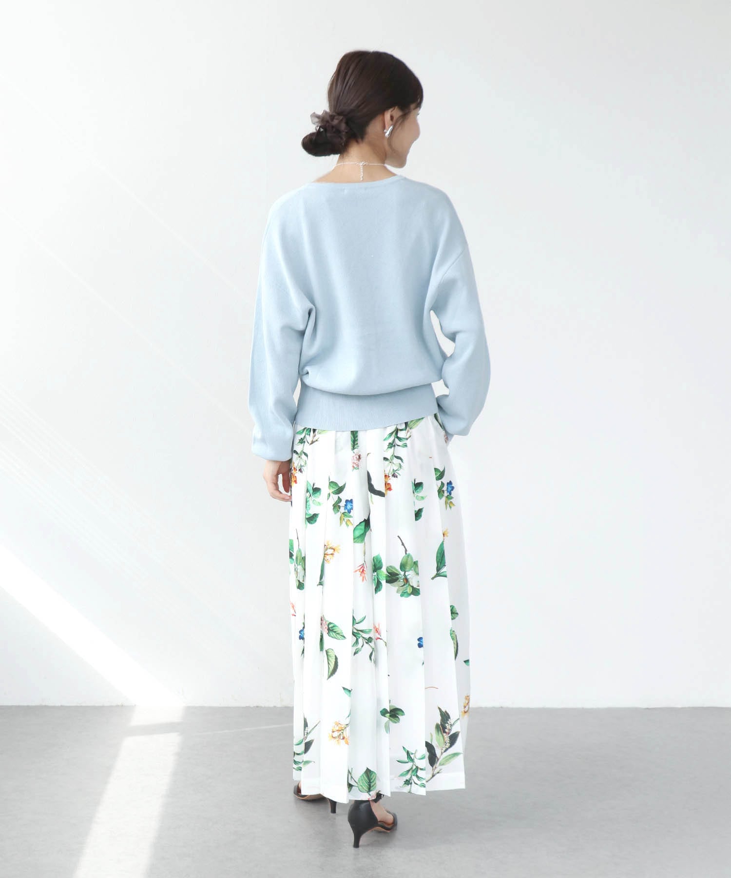 キーネックリラックスカーディガン