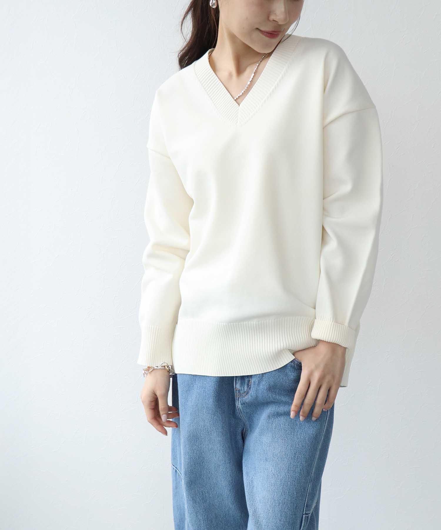 ベーシック美Vネックニット