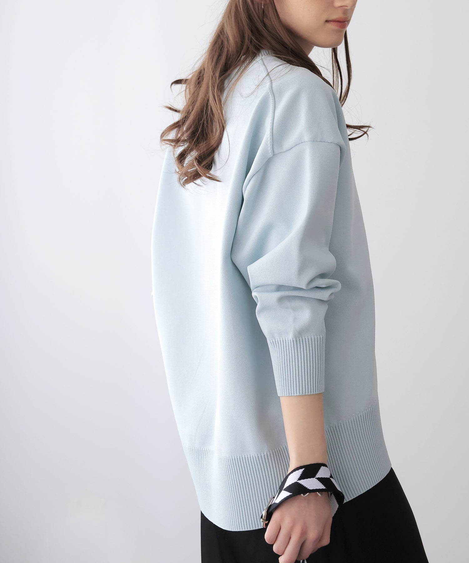 ベーシック美Vネックニット