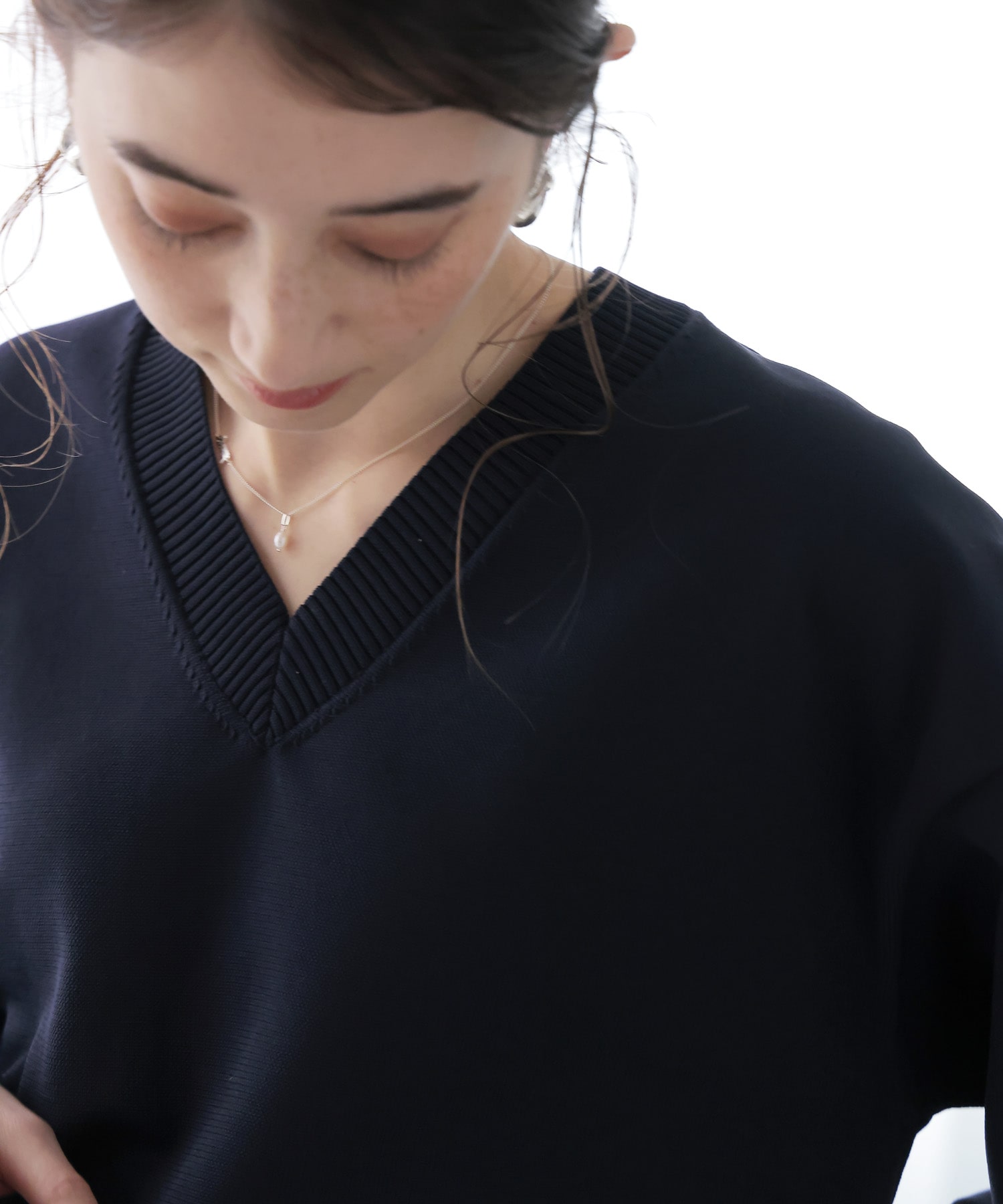 ベーシック美Vネックニット