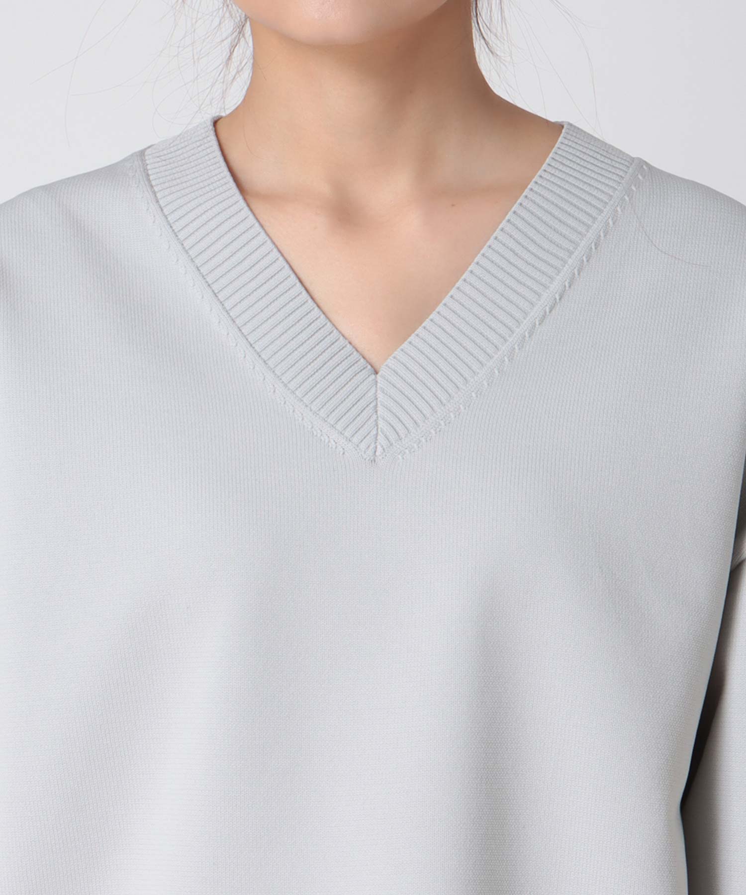 ベーシック美Vネックニット