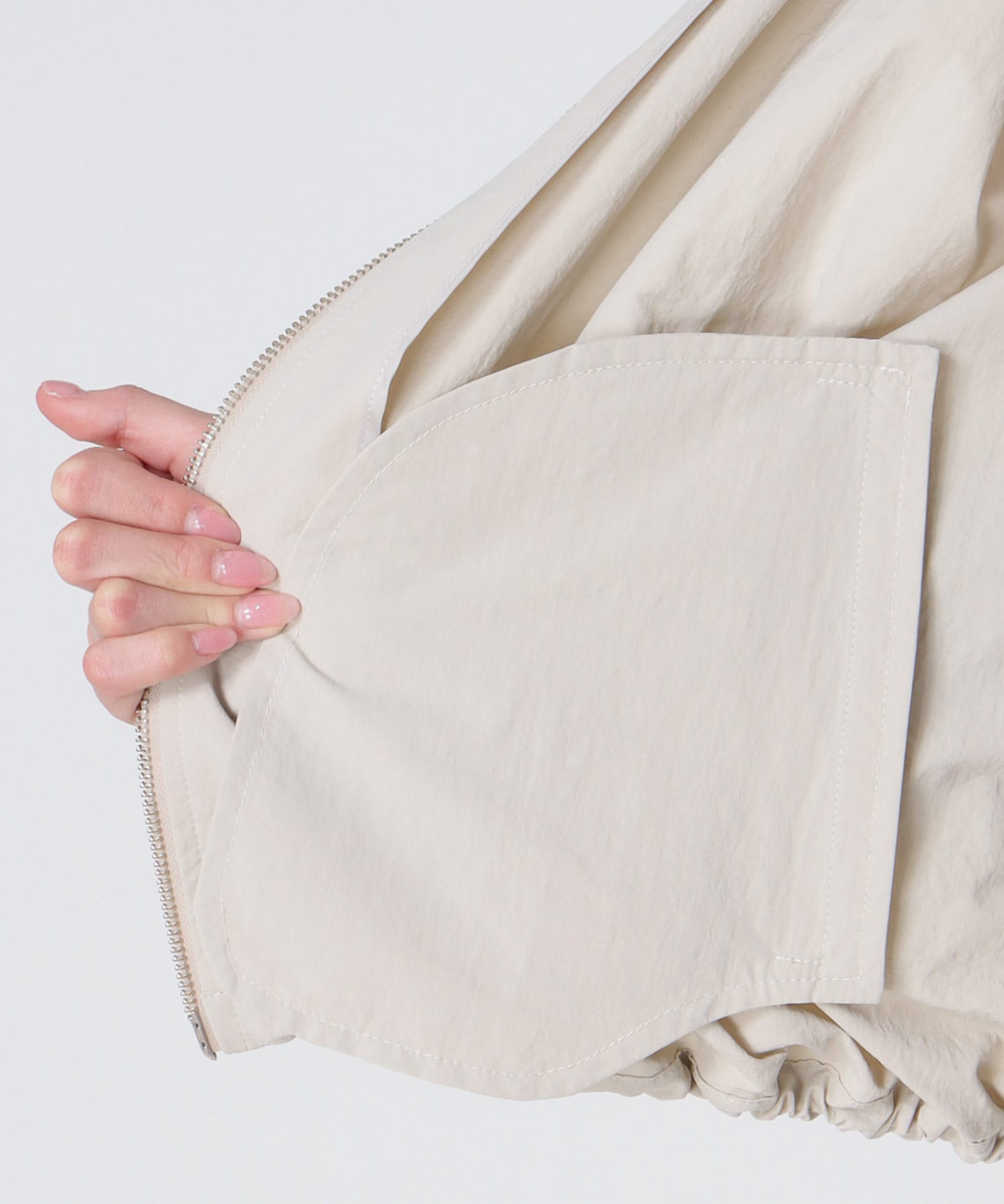 シャカナイロンブルゾン