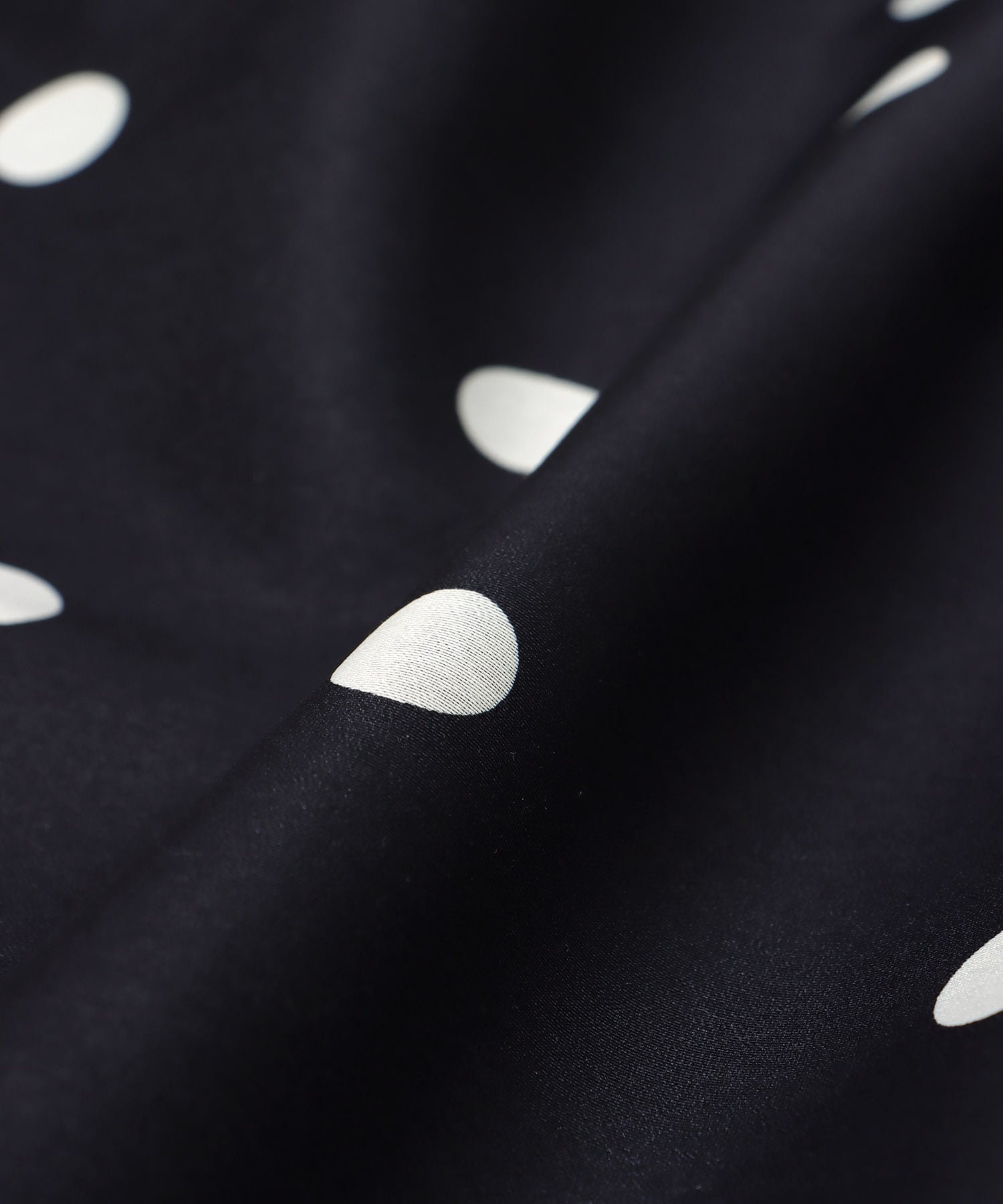 ドット柄プリーツスカート