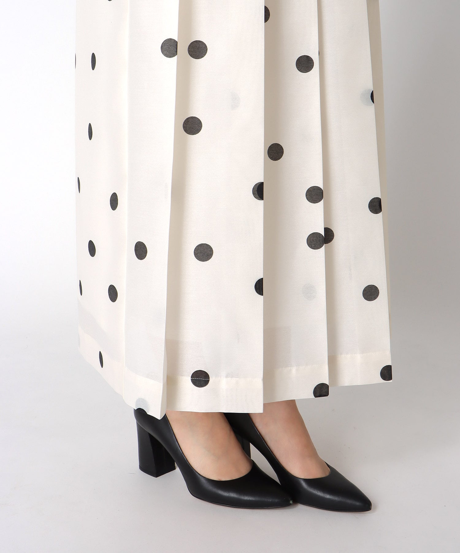 ドット柄プリーツスカート