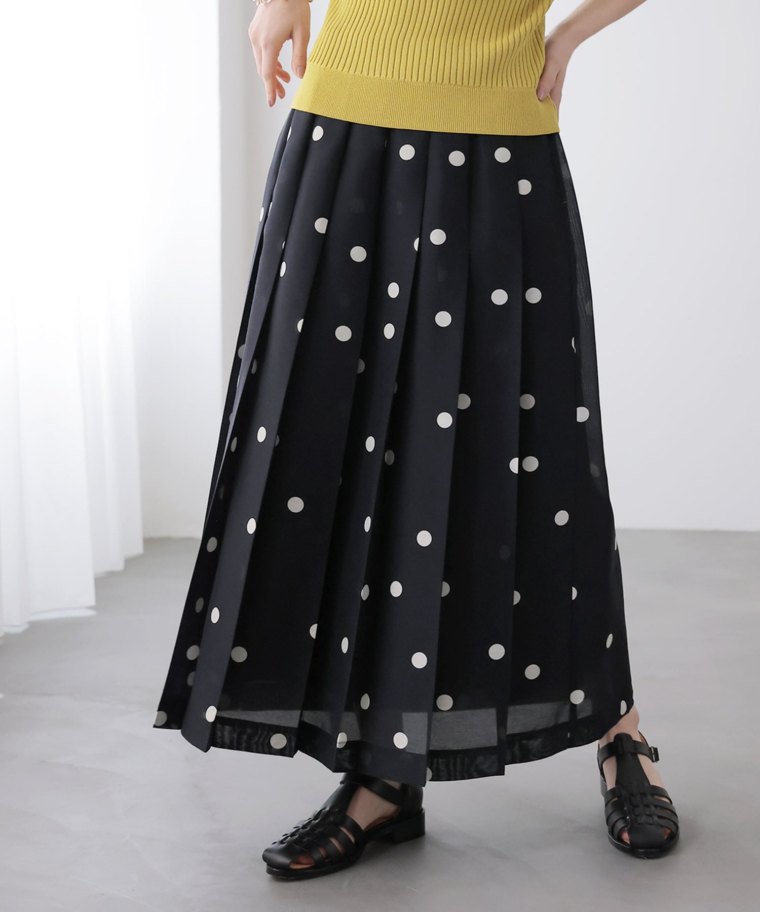 ドット柄プリーツスカート