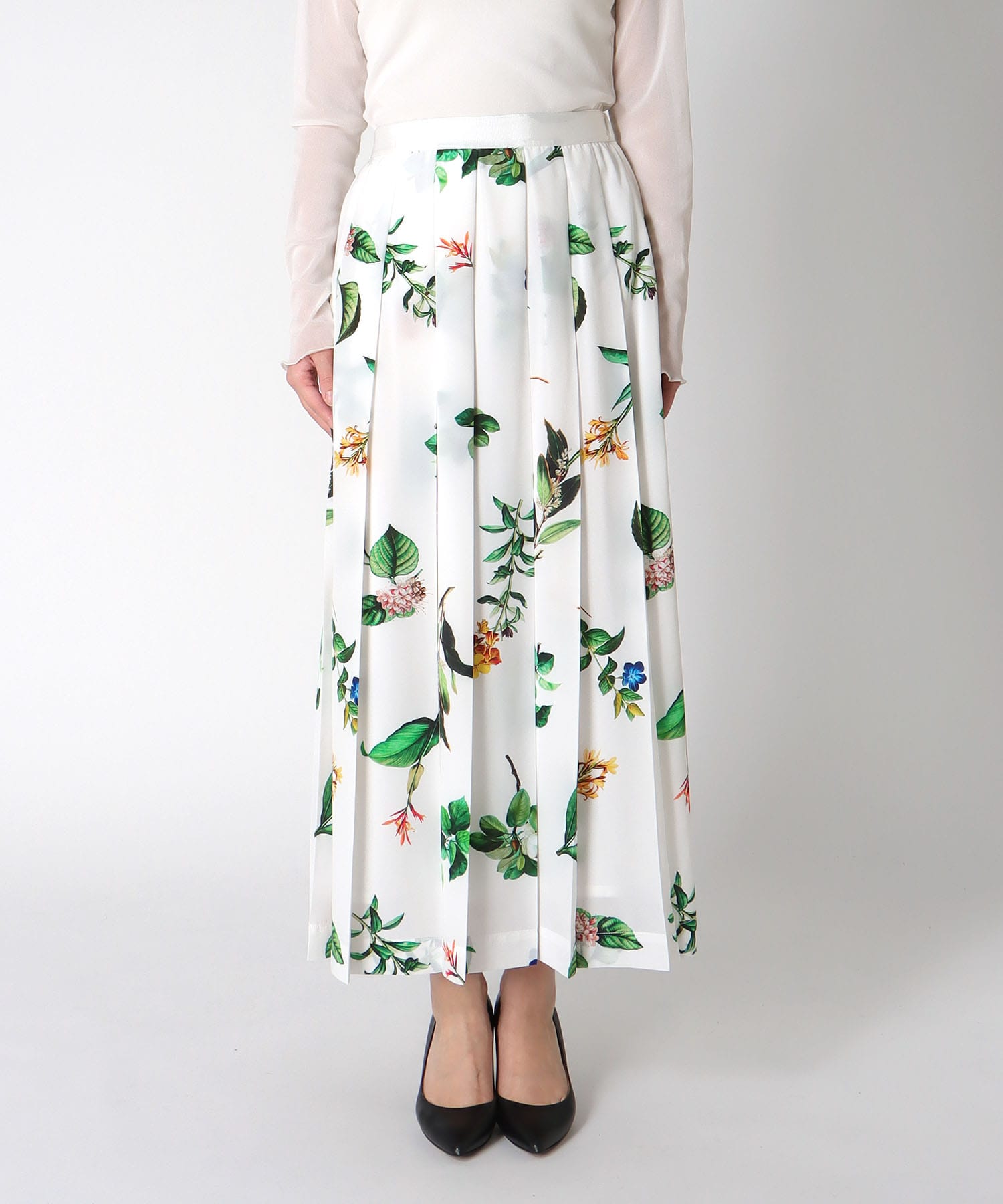 ボタニカルプリントプリーツスカート