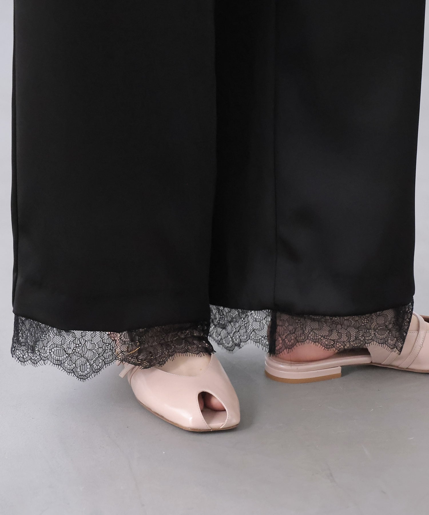 サテン×レース ワイドパンツ