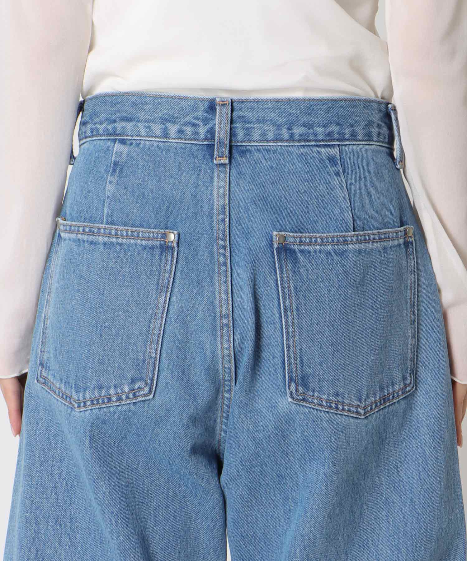 カーブデニムパンツ