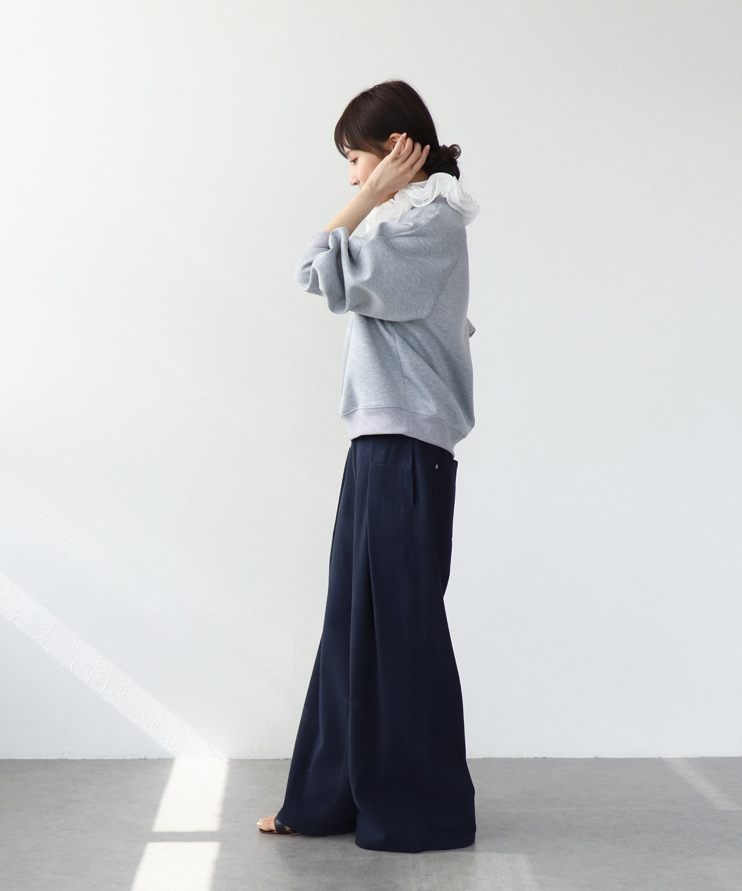 フリル衿付きダンボールトップス