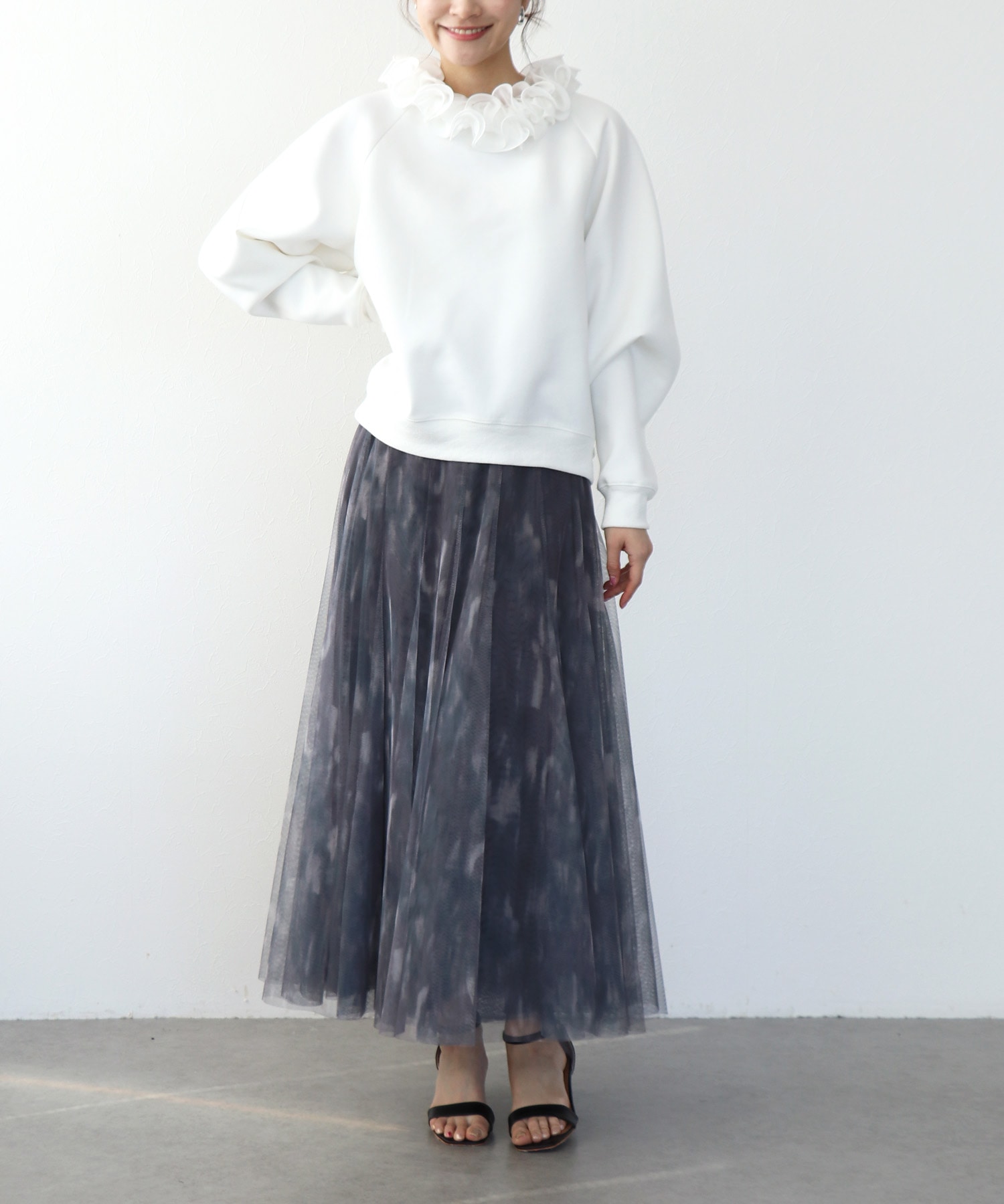 フリル衿付きダンボールトップス