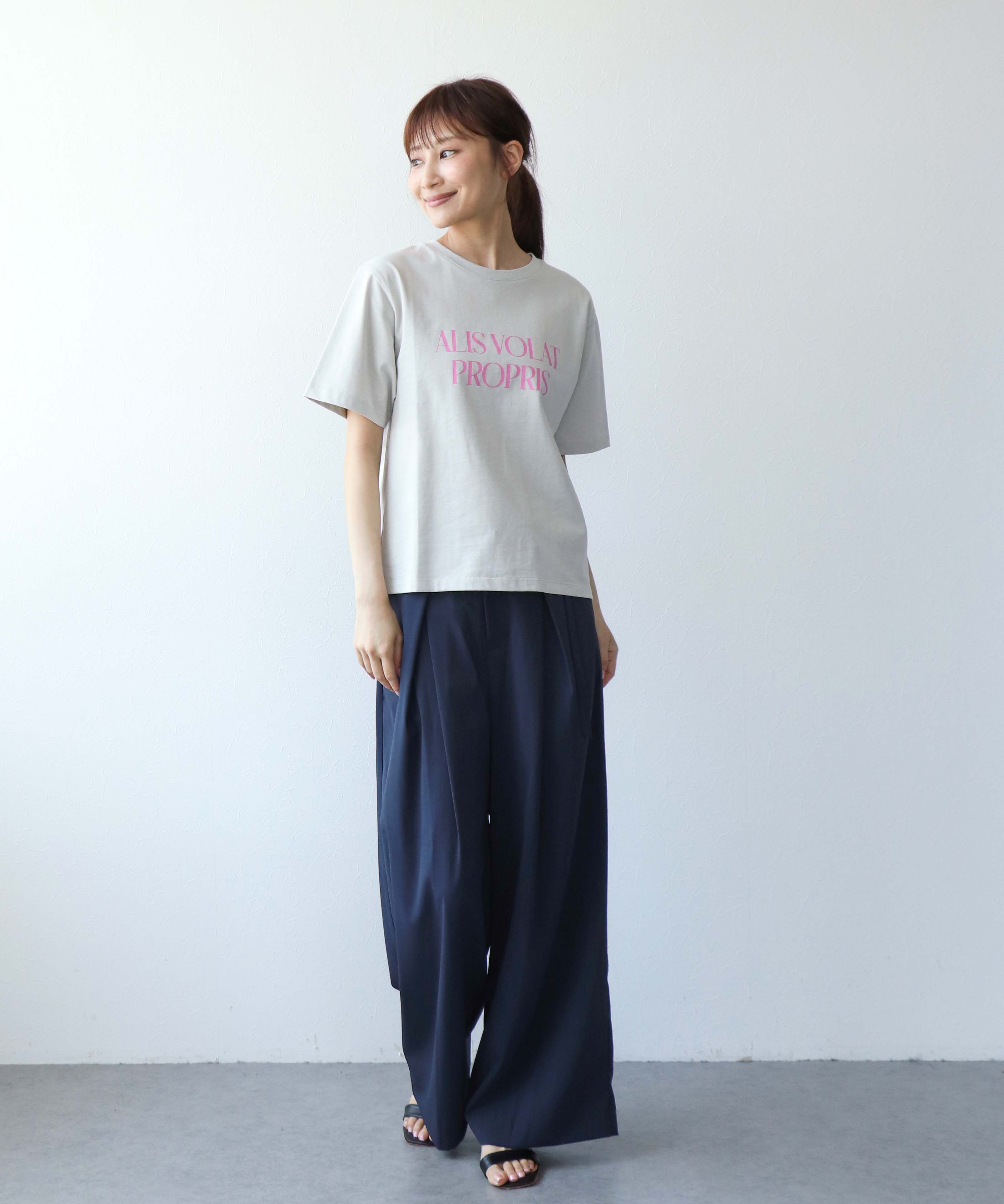 ロゴプリントTシャツ