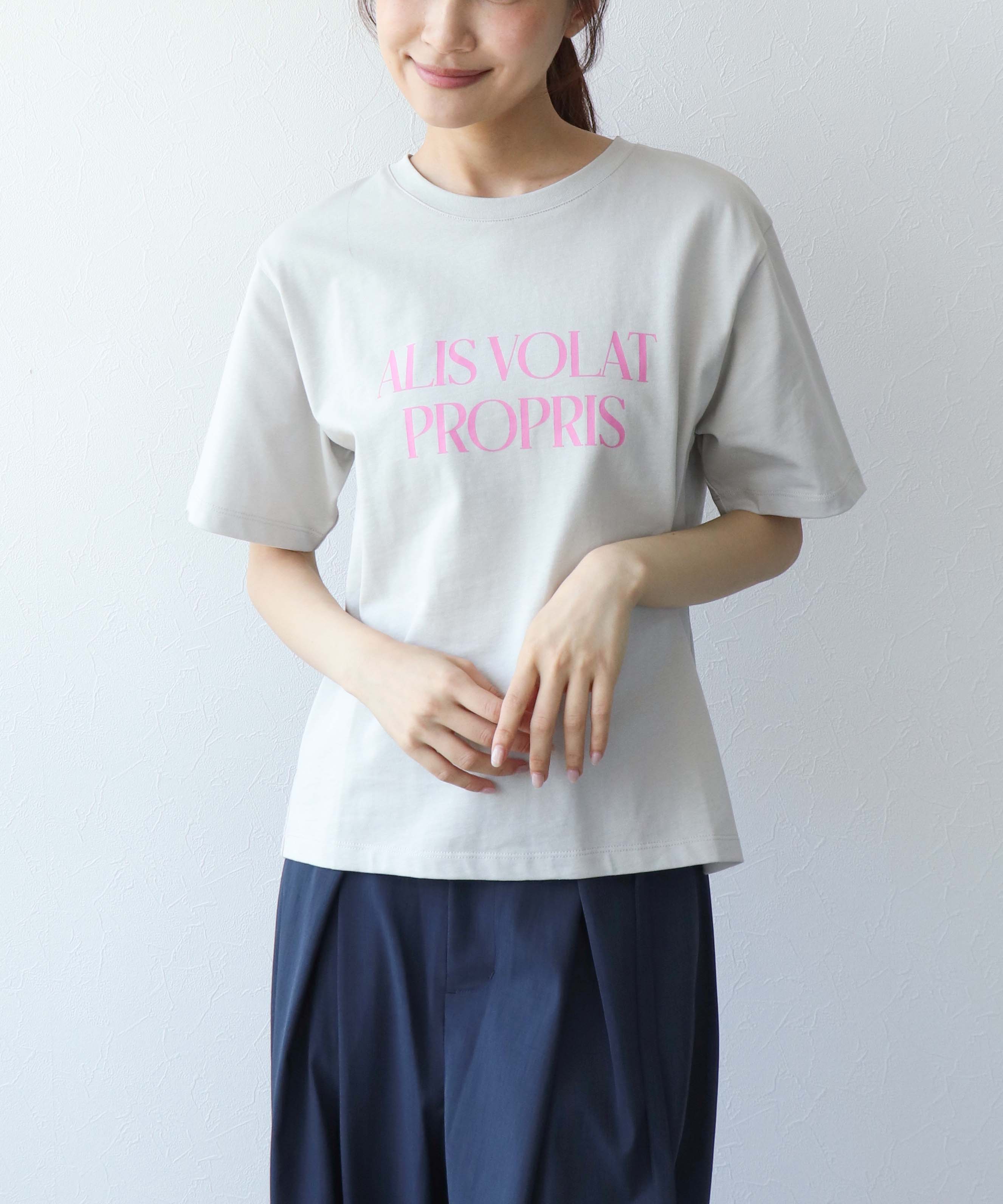 ロゴプリントTシャツ