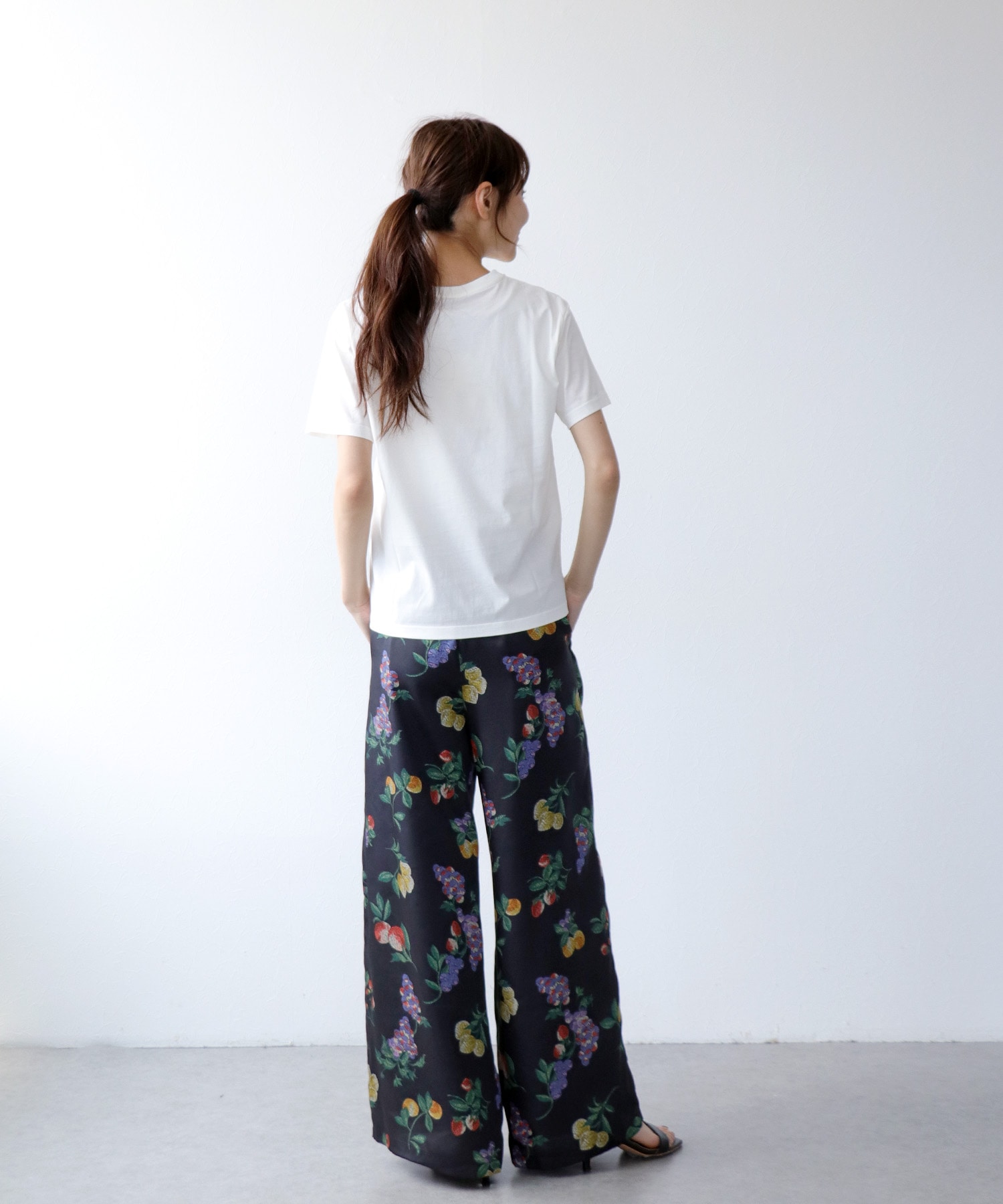 箔ロゴプリントTシャツ