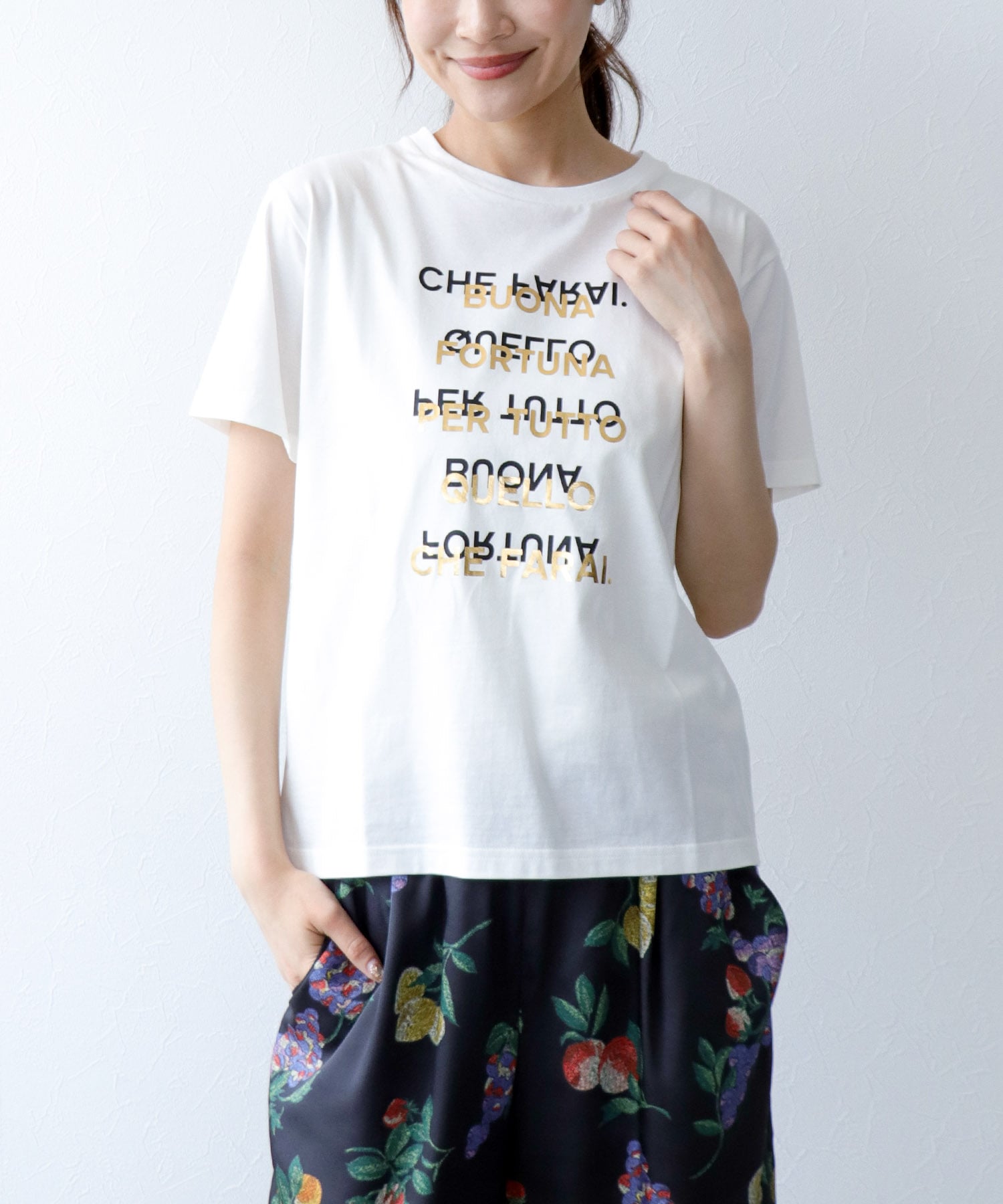 箔ロゴプリントTシャツ