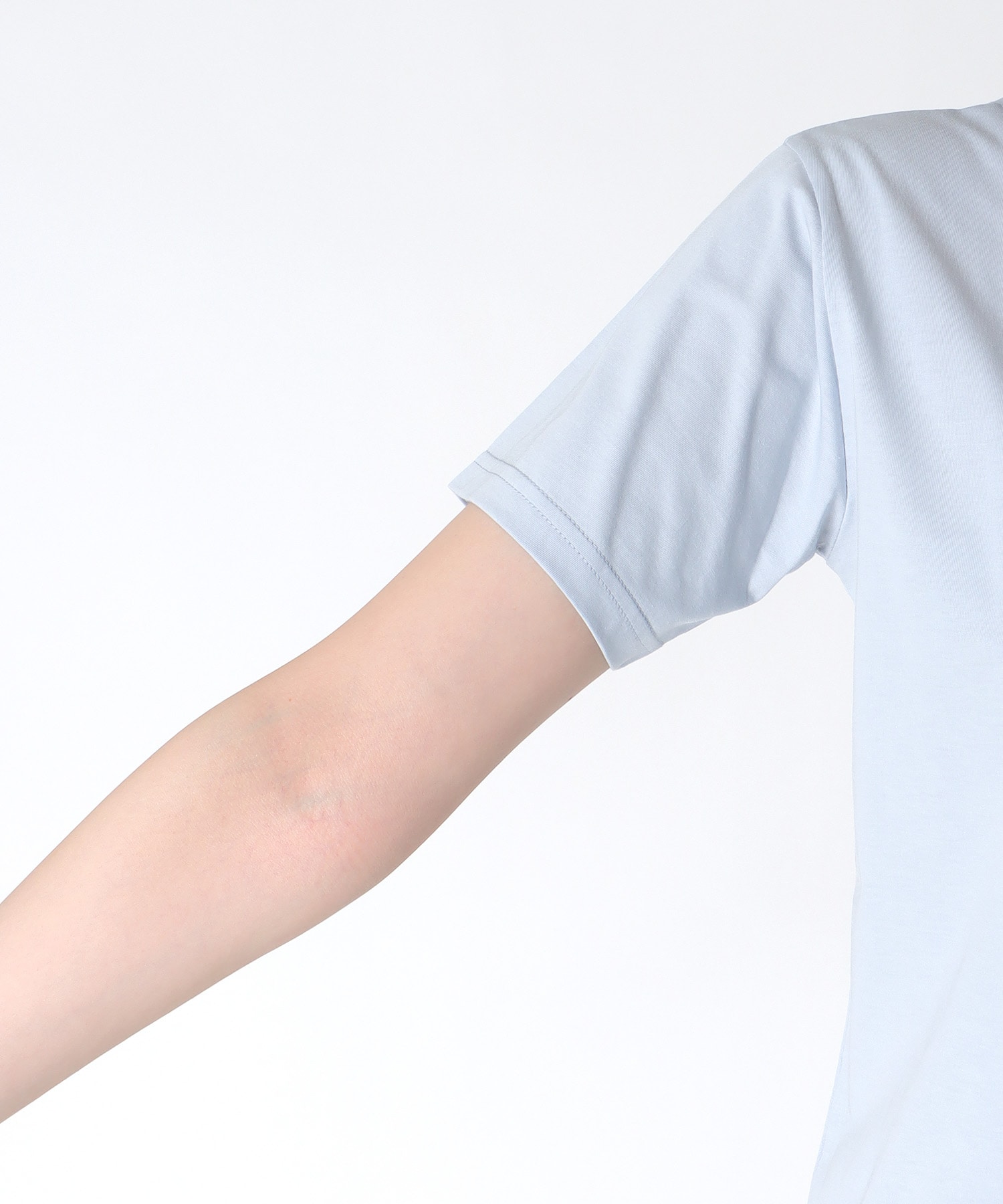 箔ロゴプリントTシャツ