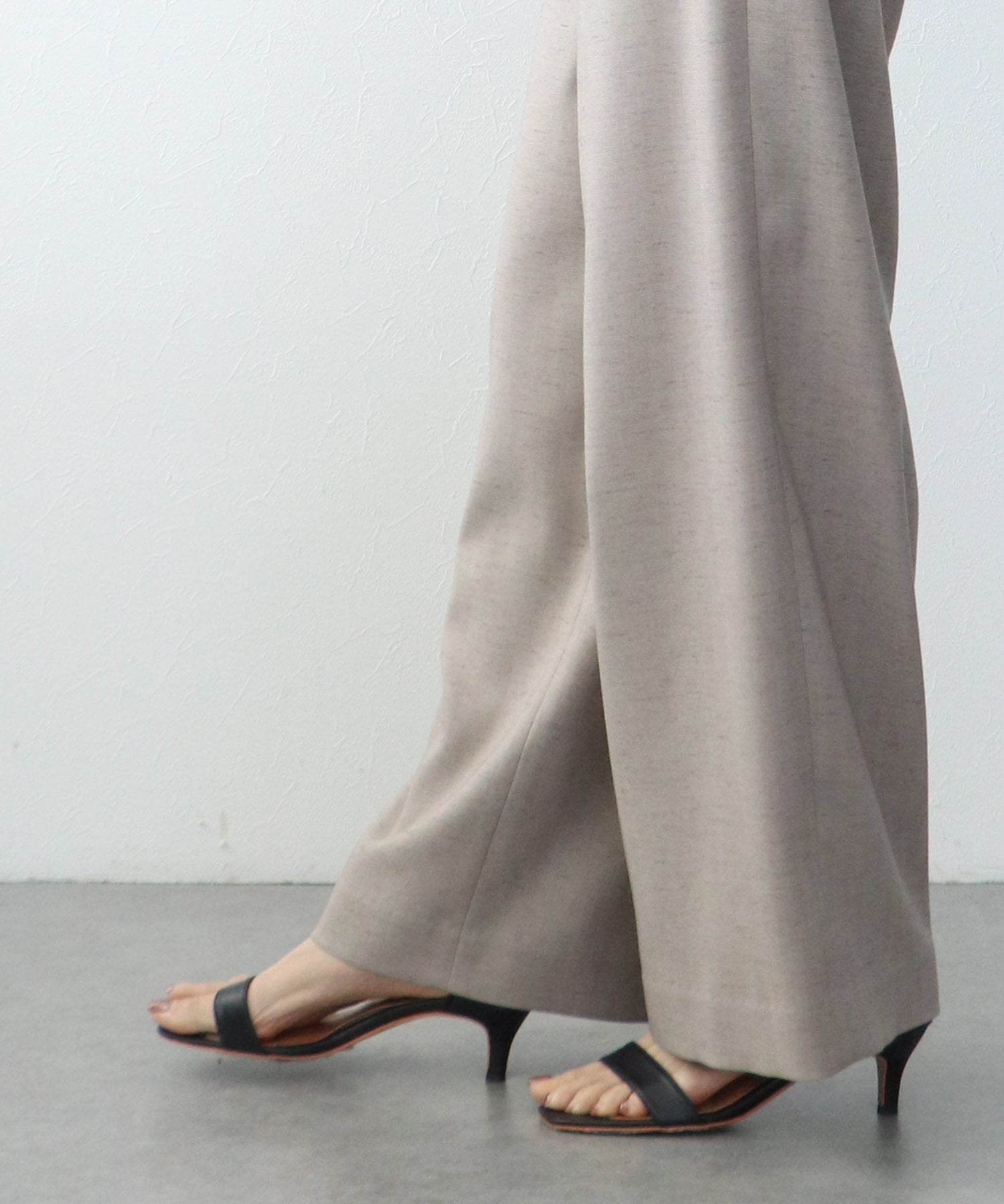 ヘリンボーンストレートパンツ