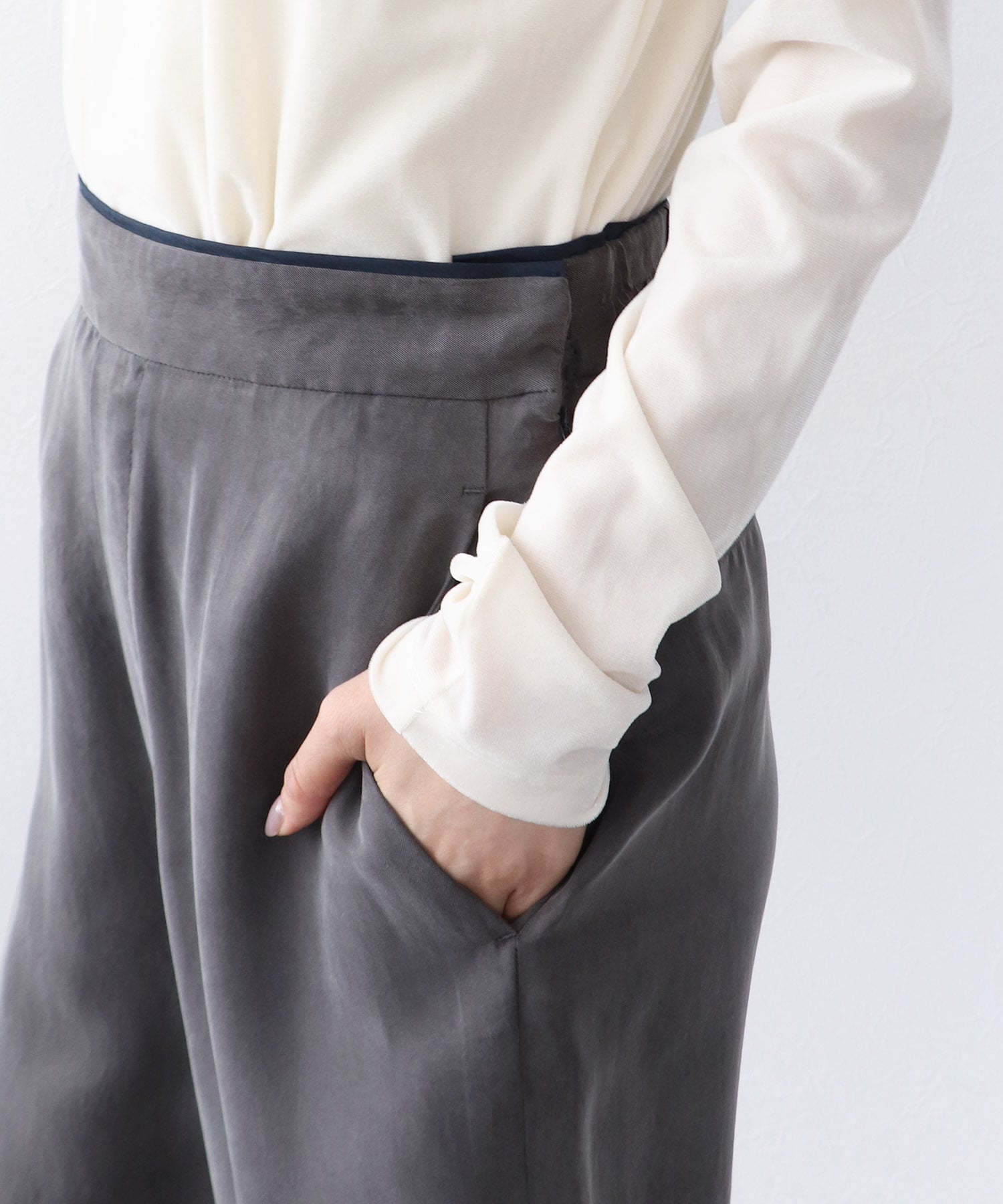 とろみワイドパンツ