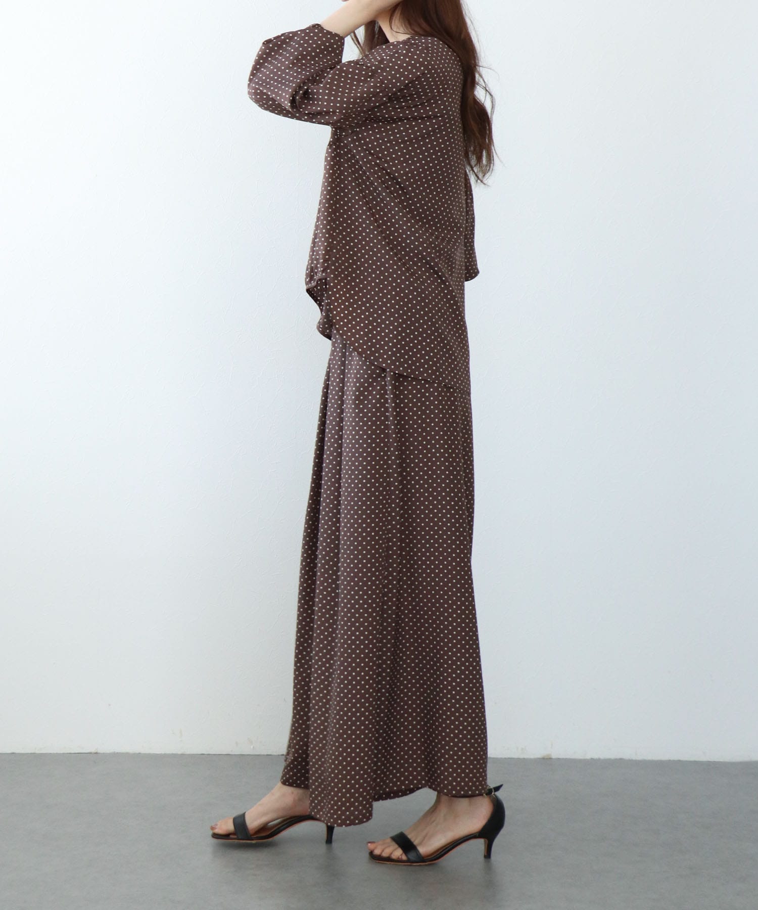 ドット柄タックワイドパンツ