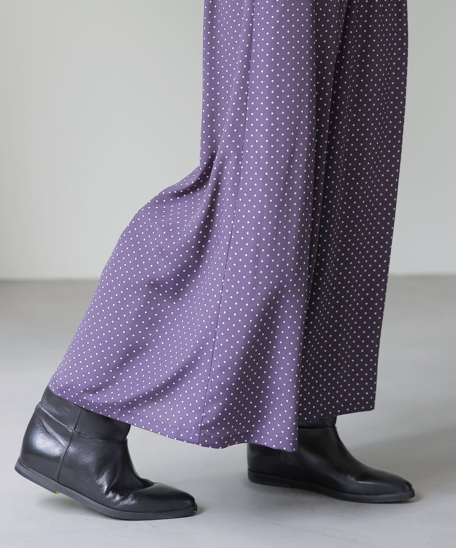 ドット柄タックワイドパンツ