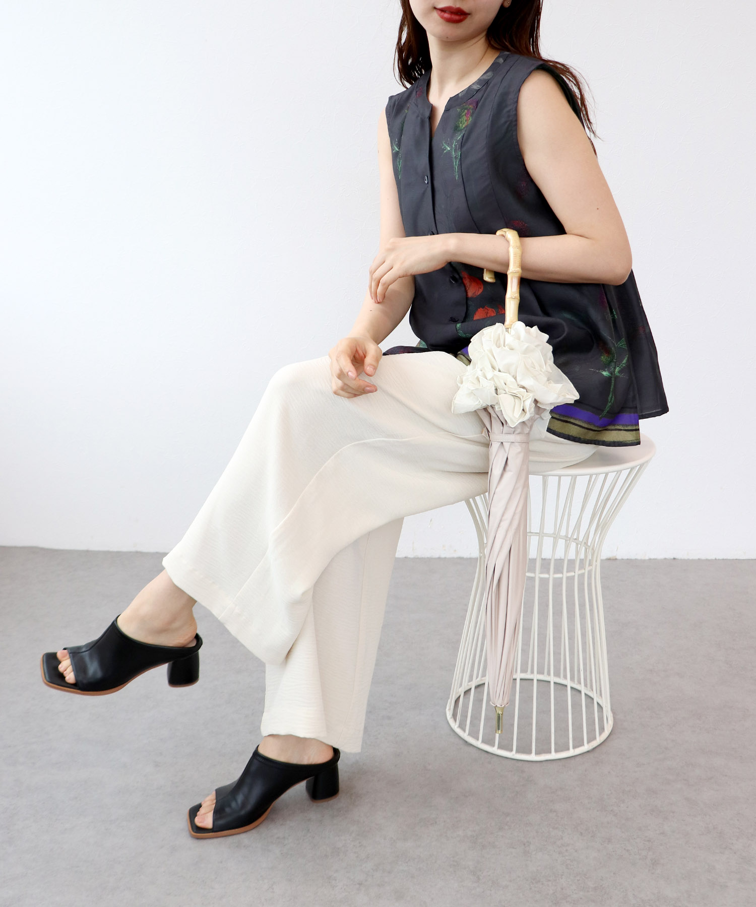 【pink trick / ピンクトリック】【長傘】フリル完全遮光長傘（晴雨兼用）