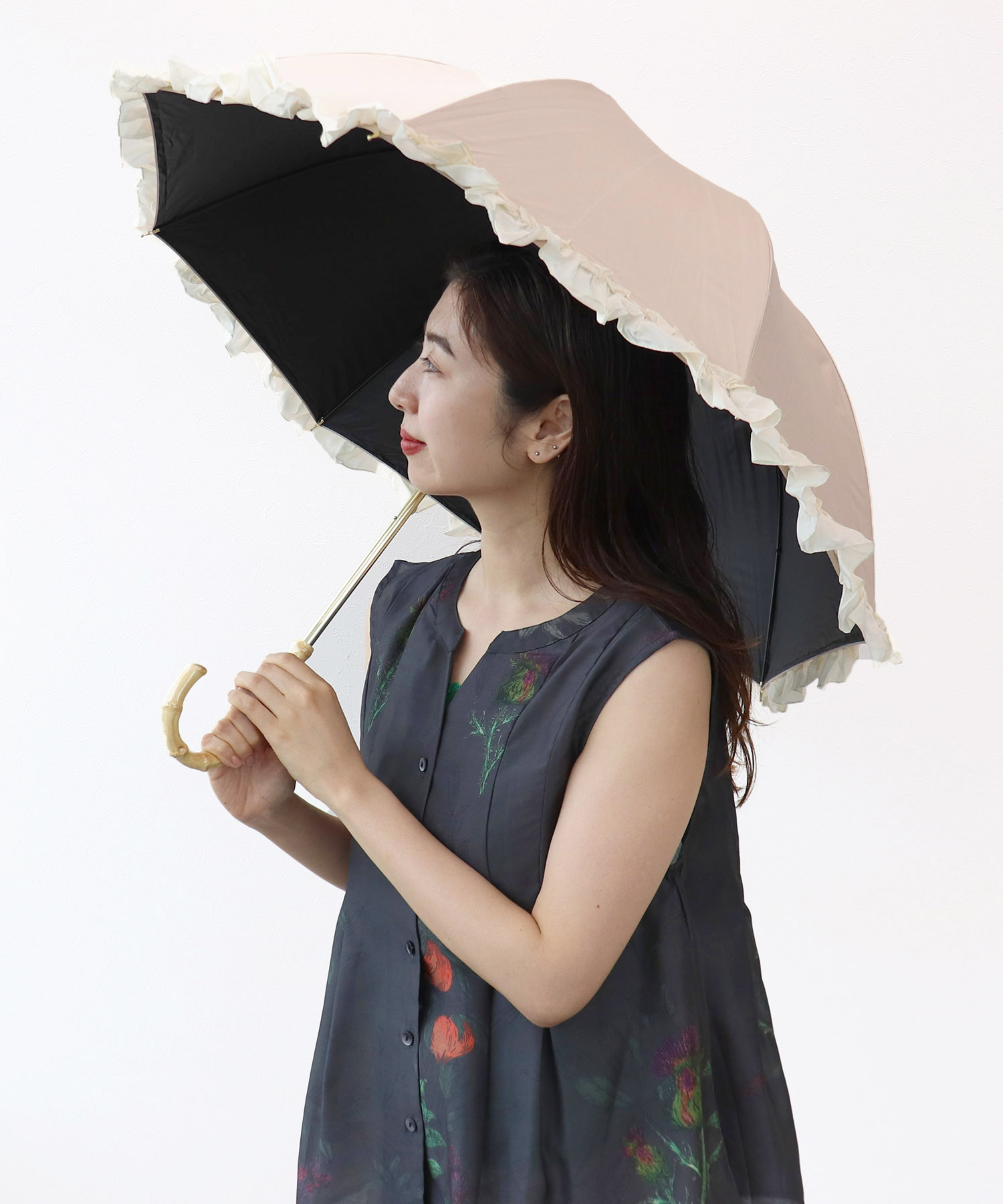 【pink trick / ピンクトリック】【長傘】フリル完全遮光長傘（晴雨兼用）