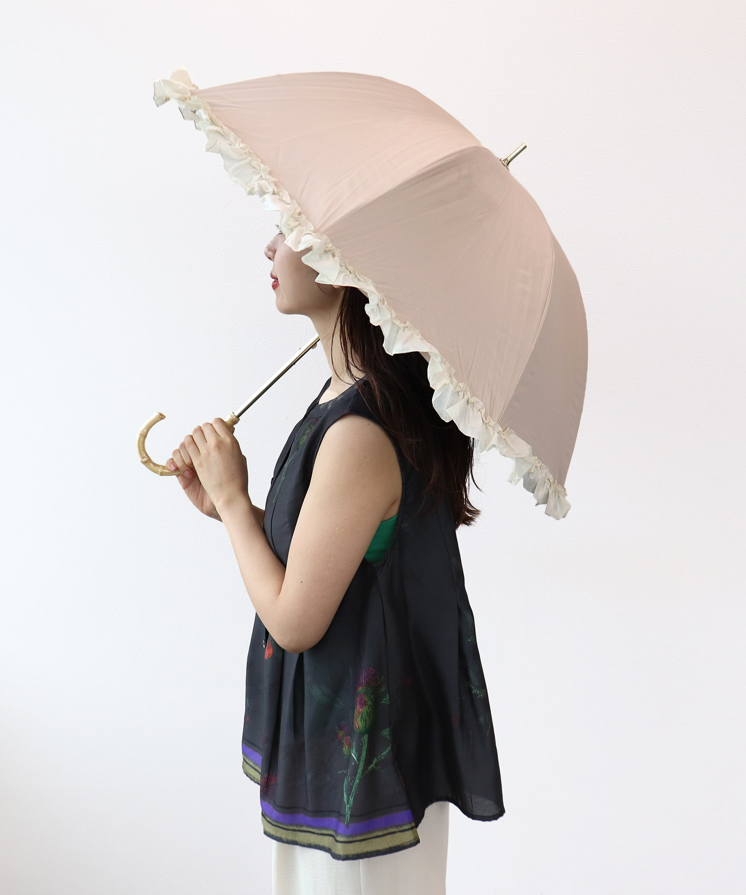 【pink trick / ピンクトリック】【長傘】フリル完全遮光長傘（晴雨兼用）