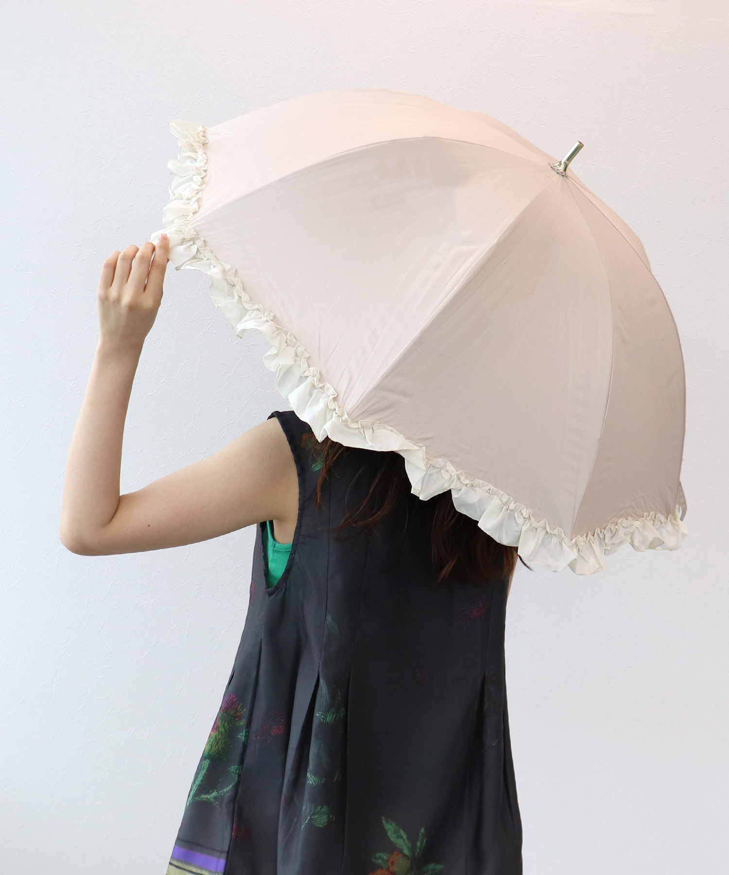 【pink trick / ピンクトリック】【長傘】フリル完全遮光長傘（晴雨兼用）