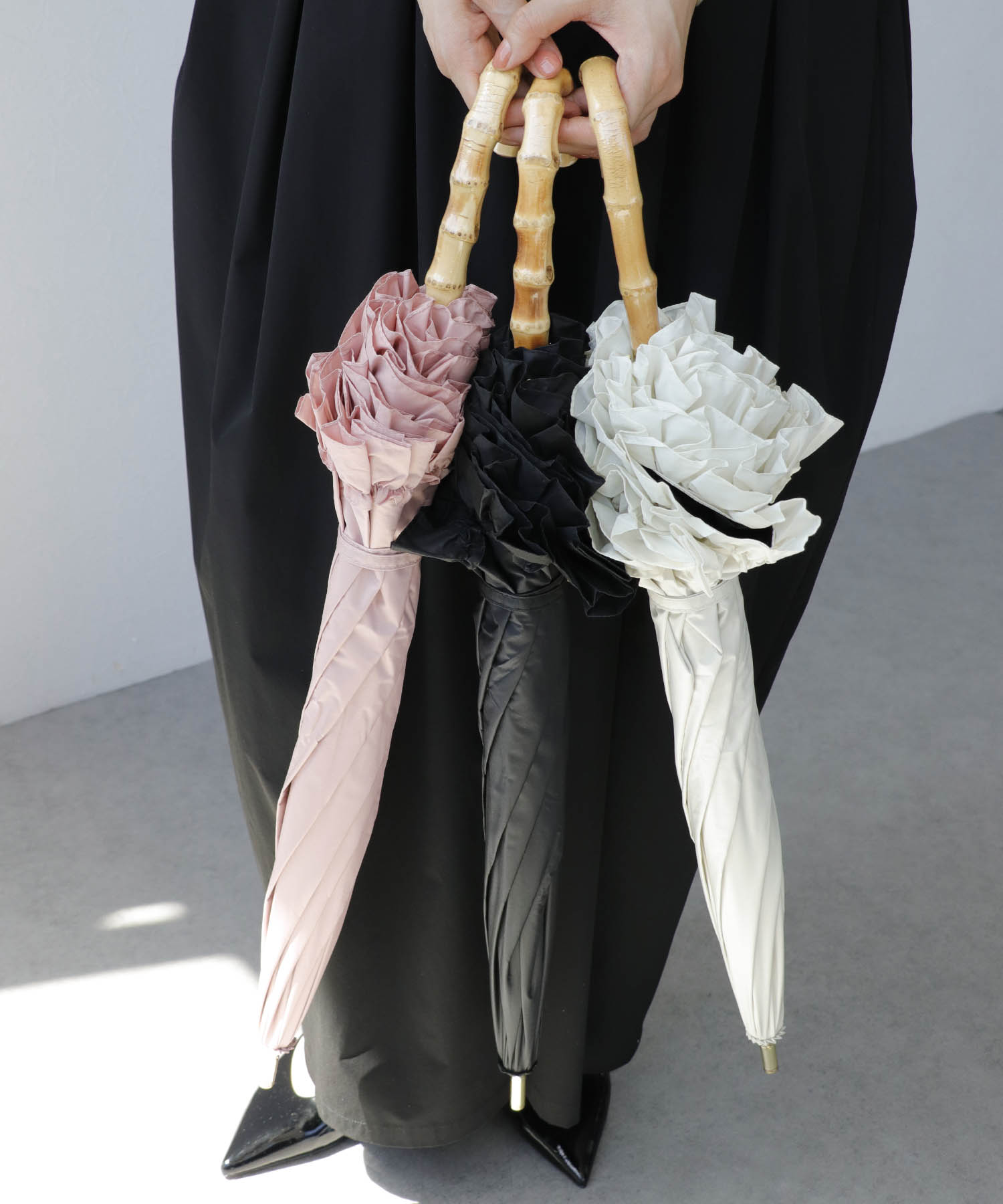 【pink trick / ピンクトリック】【長傘】フリル完全遮光長傘（晴雨兼用）