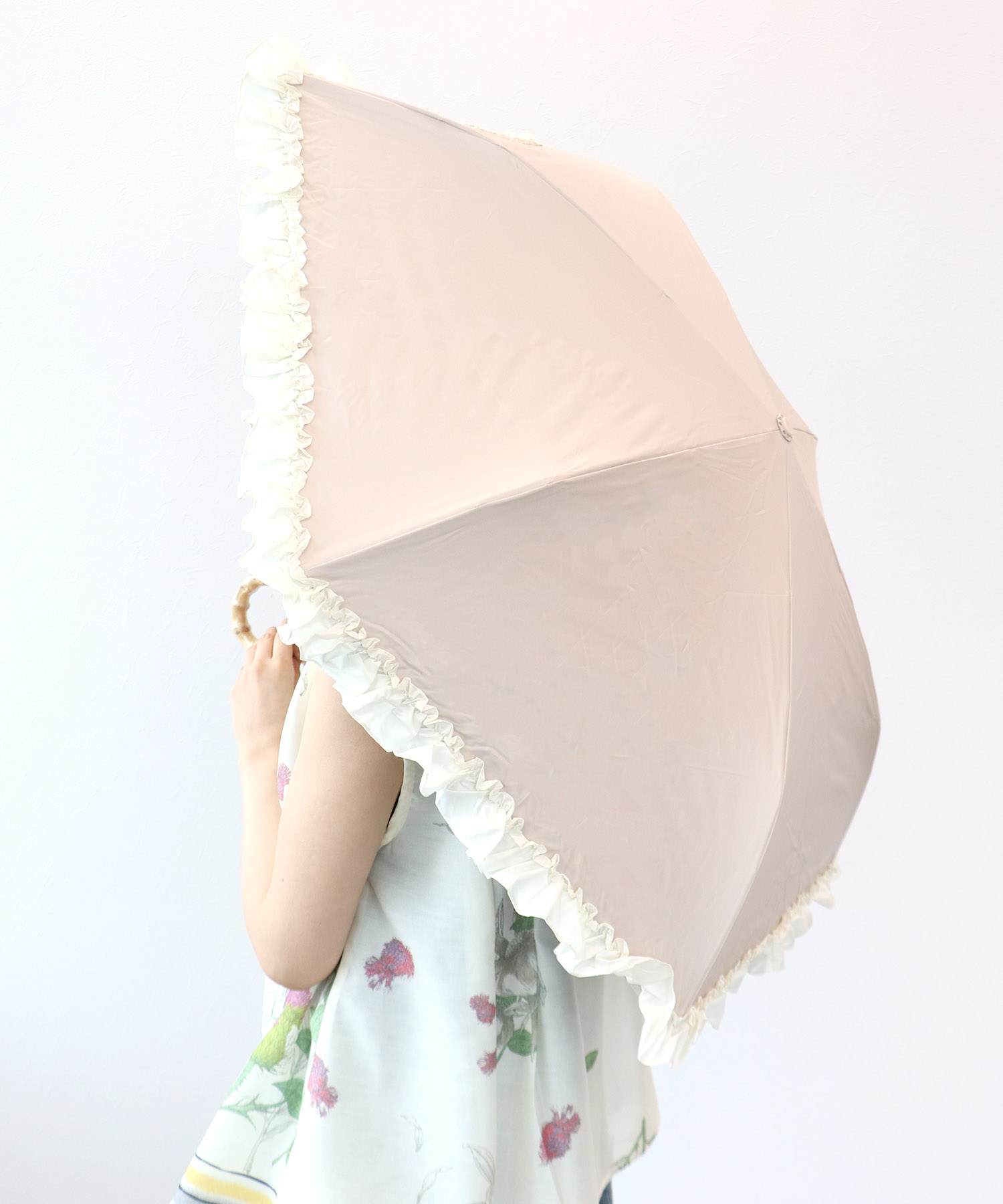 【pink trick / ピンクトリック】フリル完全遮光折傘（晴雨兼用）