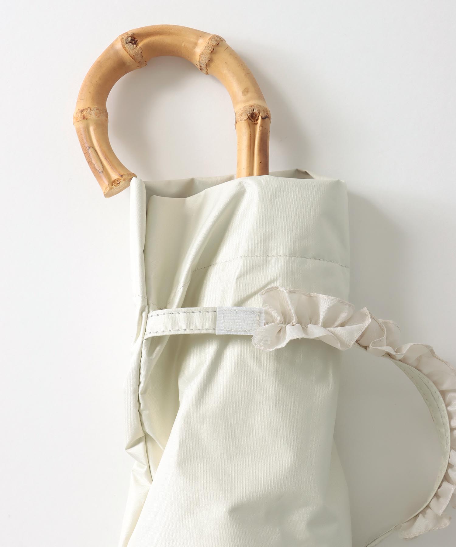 【WEB限定発売】【pink trick】フリル完全遮光2段折傘（晴雨兼用）