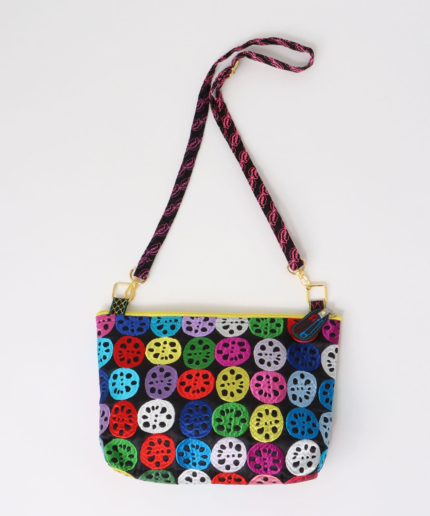 《期間限定WEB予約》ULOCO 刺繍ショルダーバッグ2026